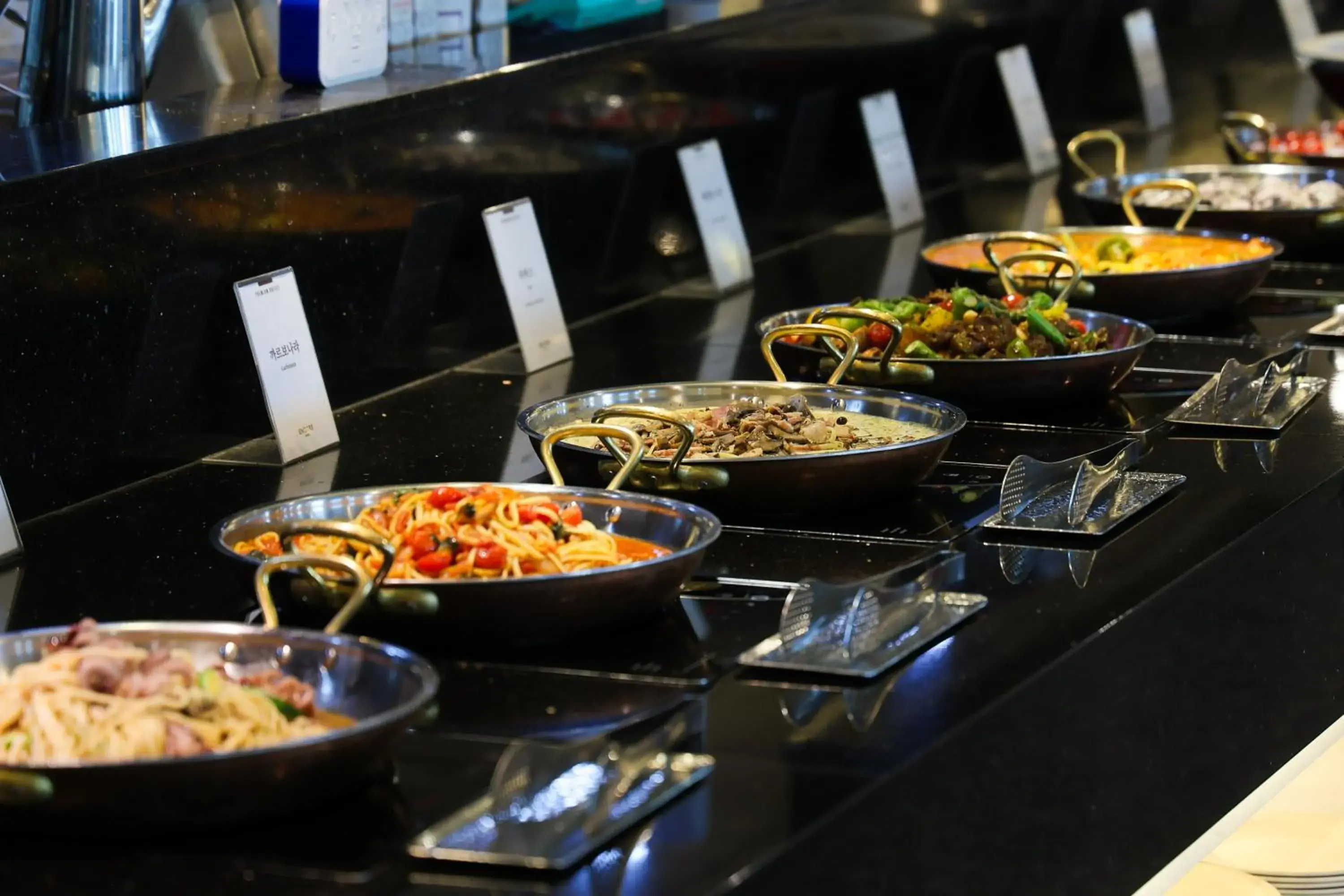 Restaurant/places to eat in Ibis Ambassador Suwon Restaurant/places to eat in Ibis Ambassador Suwon