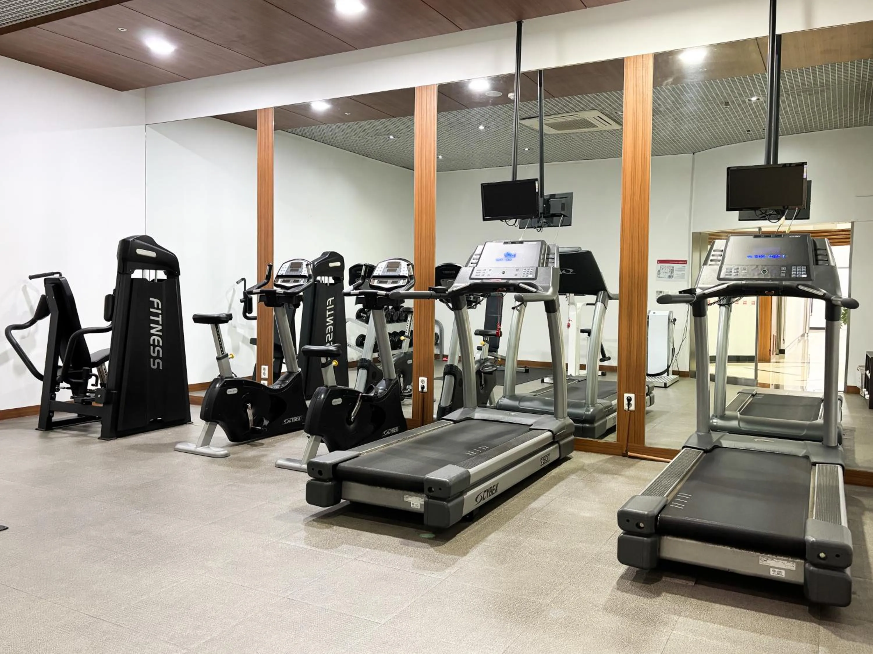 Fitness centre/facilities in Ibis Ambassador Suwon