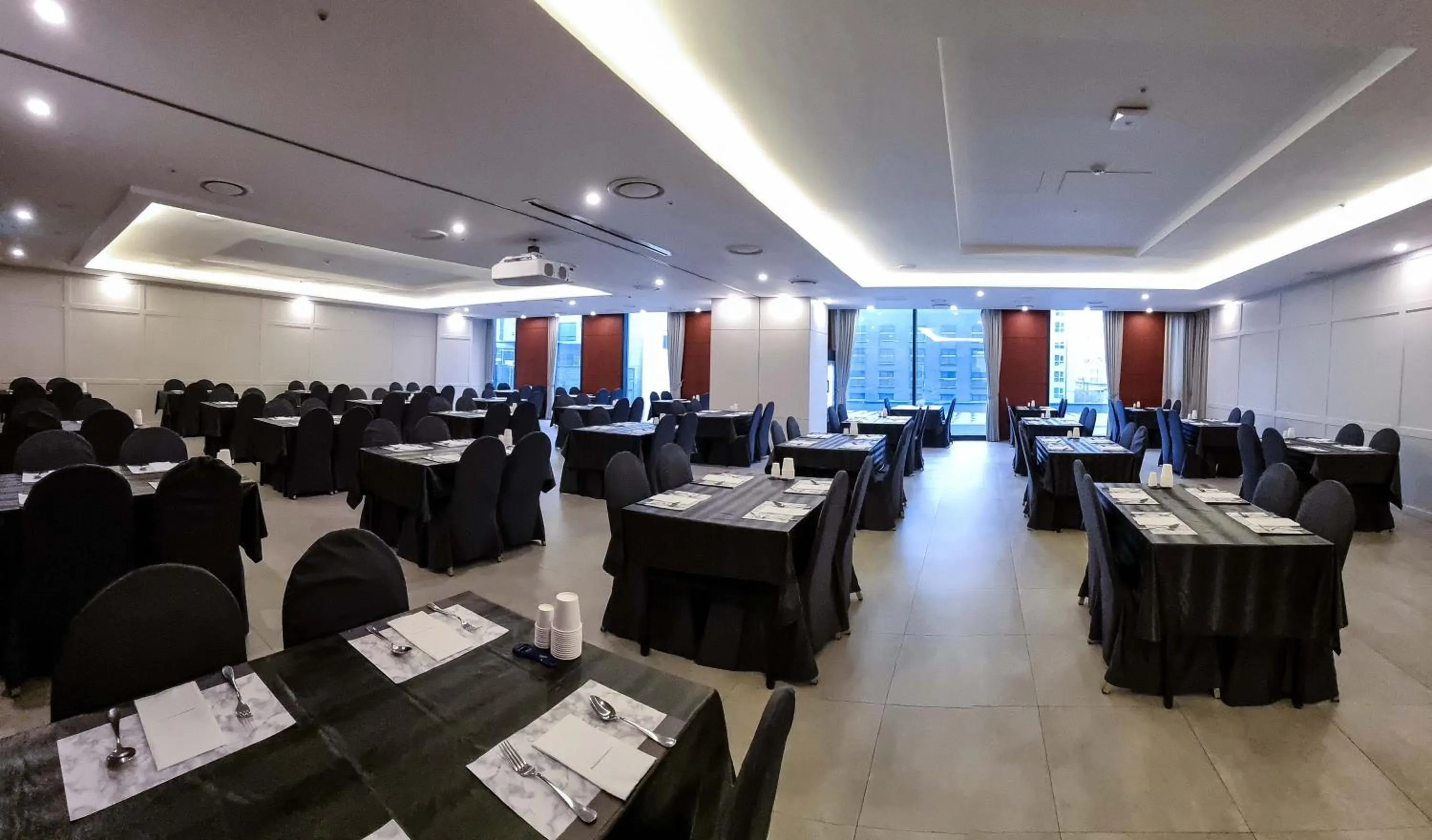 Meeting/conference room in Ibis Ambassador Suwon