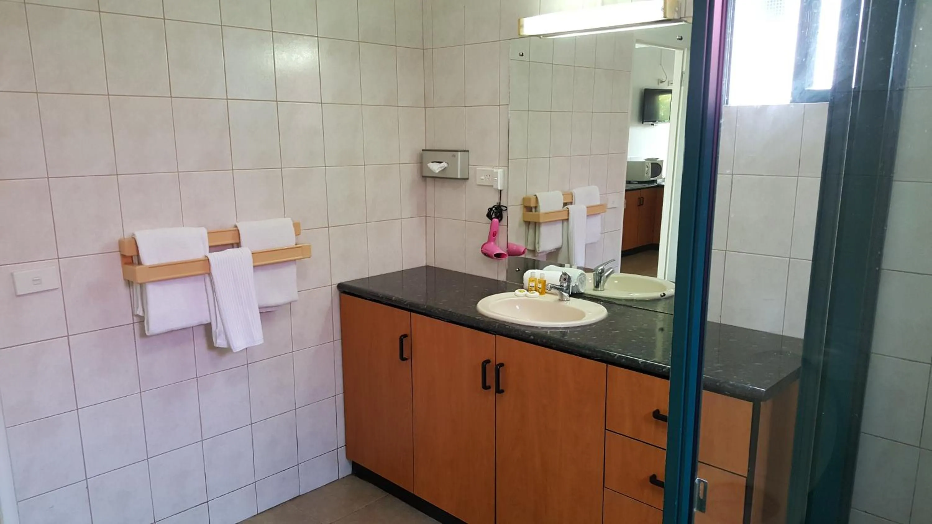 Bathroom in Hexagon International Hotel, Villas & Spa