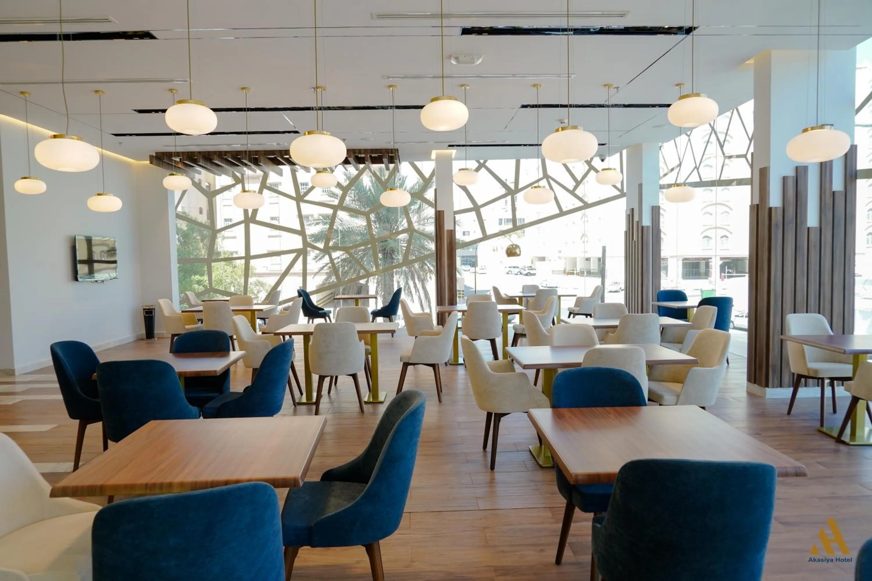 Restaurant/places to eat in AKASIYA HOTEL