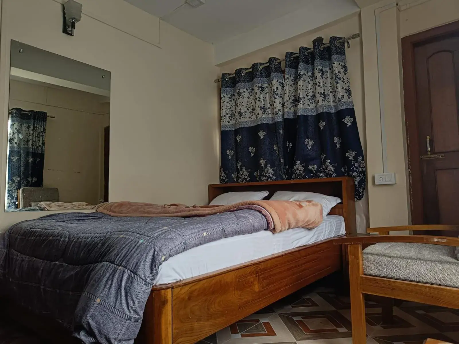 Bed in Mountain Mist Bed in Mountain Mist