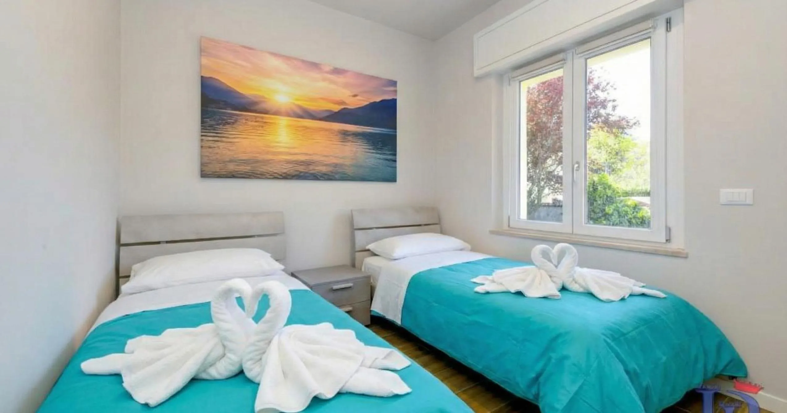 Bedroom, Bed in Cappuccino Apartment DesenzanoLoft Official Partner Homes & Villas by Marriott Bonvoy