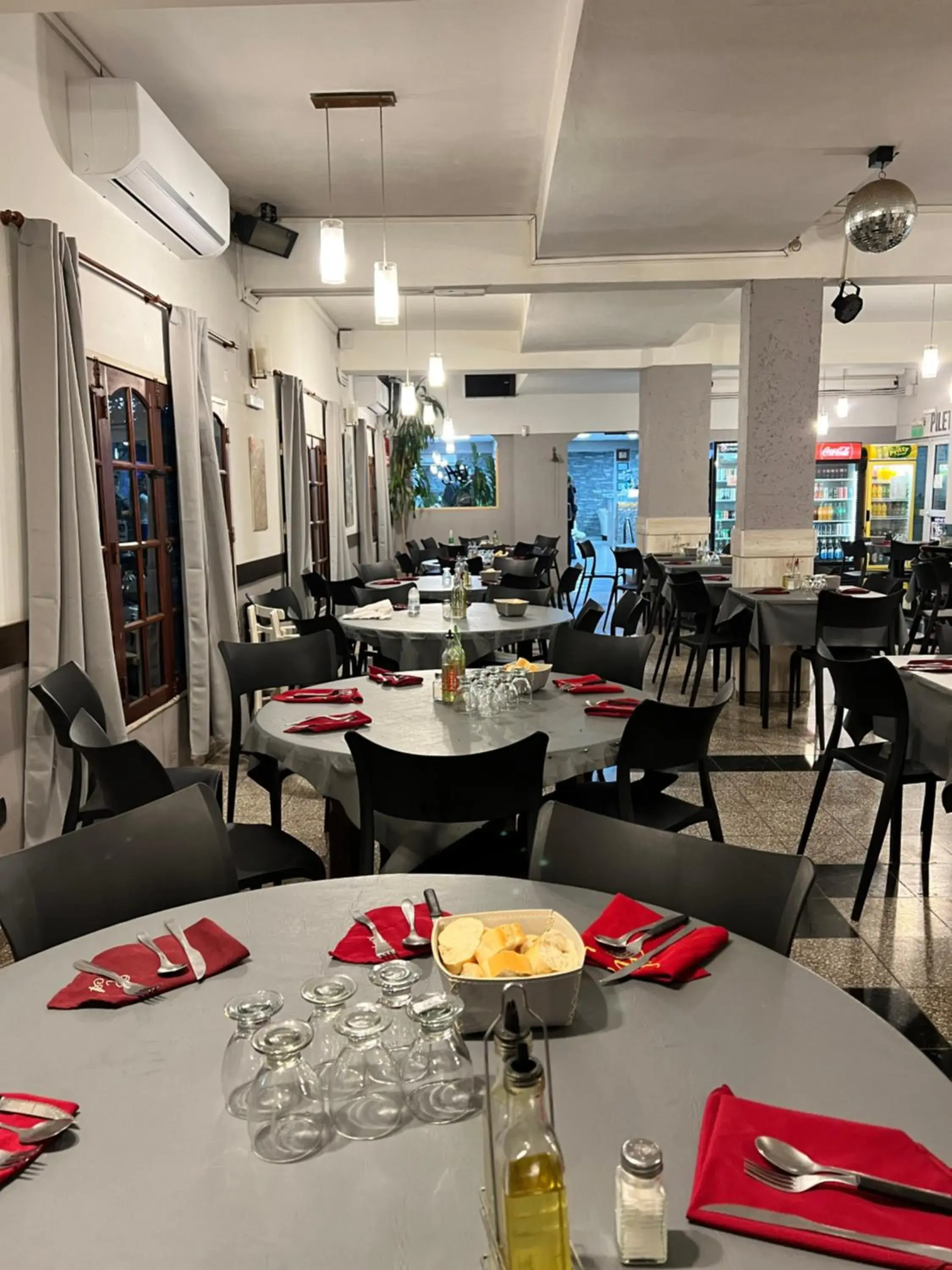 Restaurant/places to eat in Aranjuez Real Restaurant/places to eat in Aranjuez Real