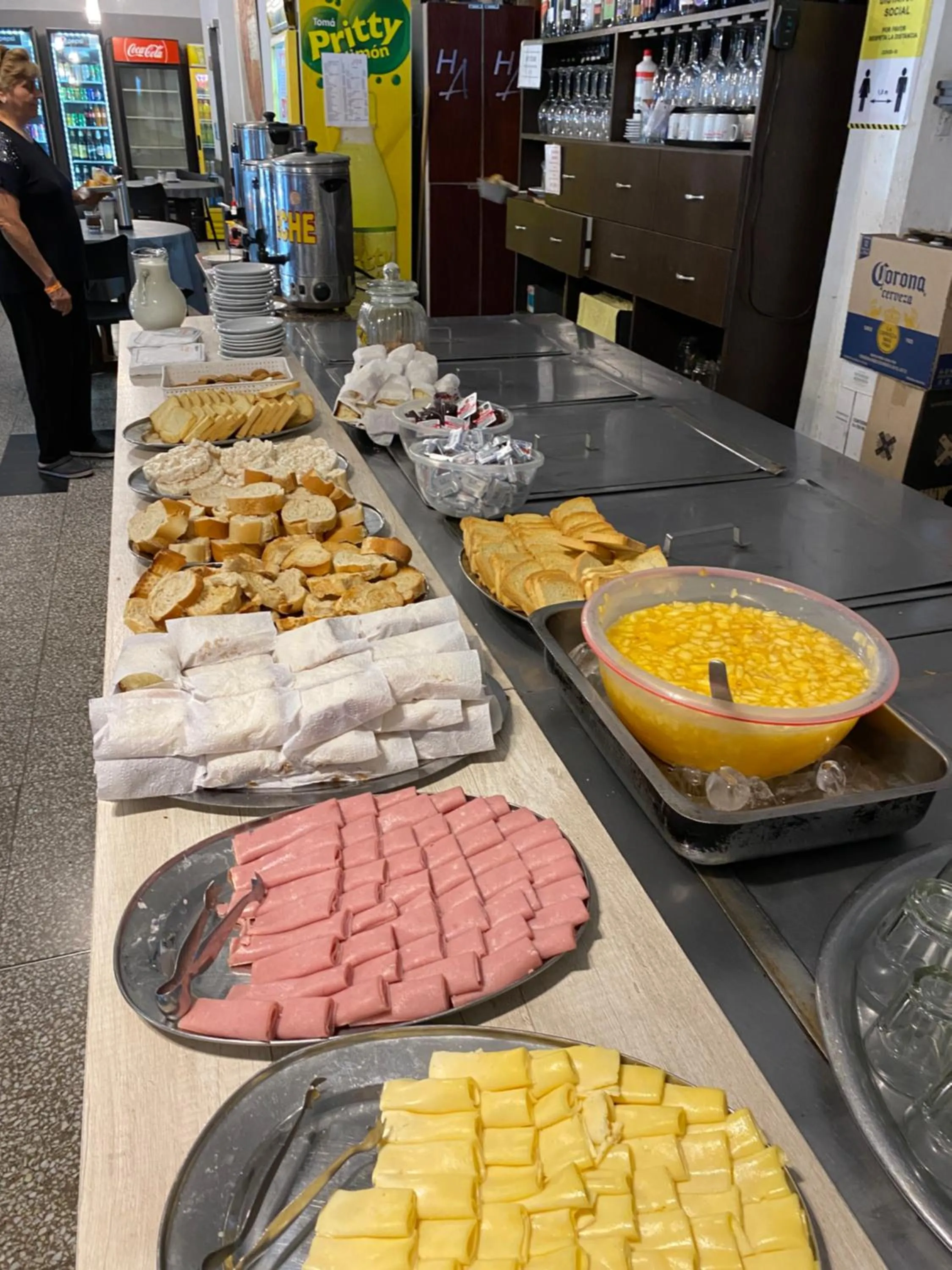 Buffet breakfast in Aranjuez Real