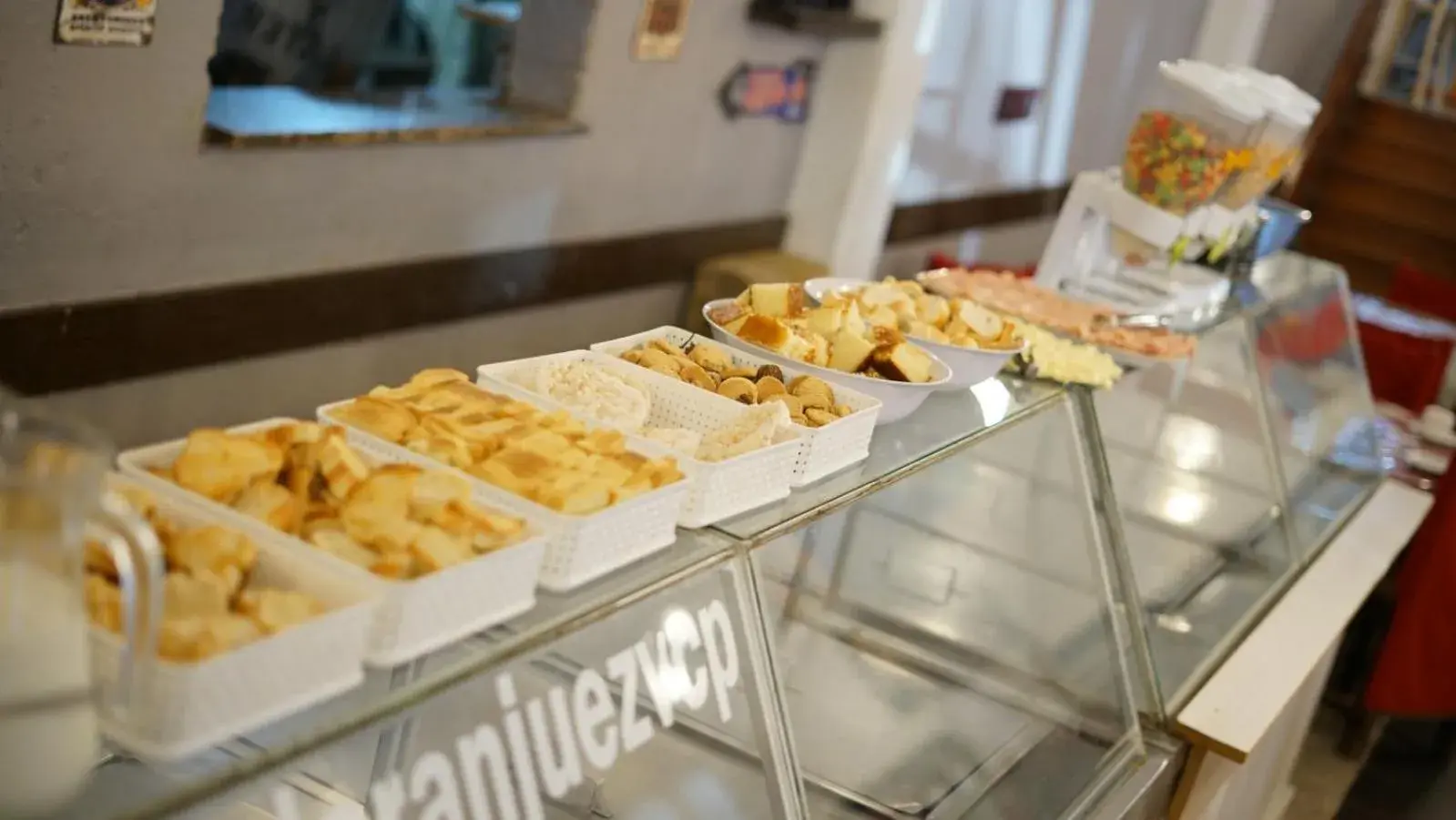 Buffet breakfast in Aranjuez Real Buffet breakfast in Aranjuez Real