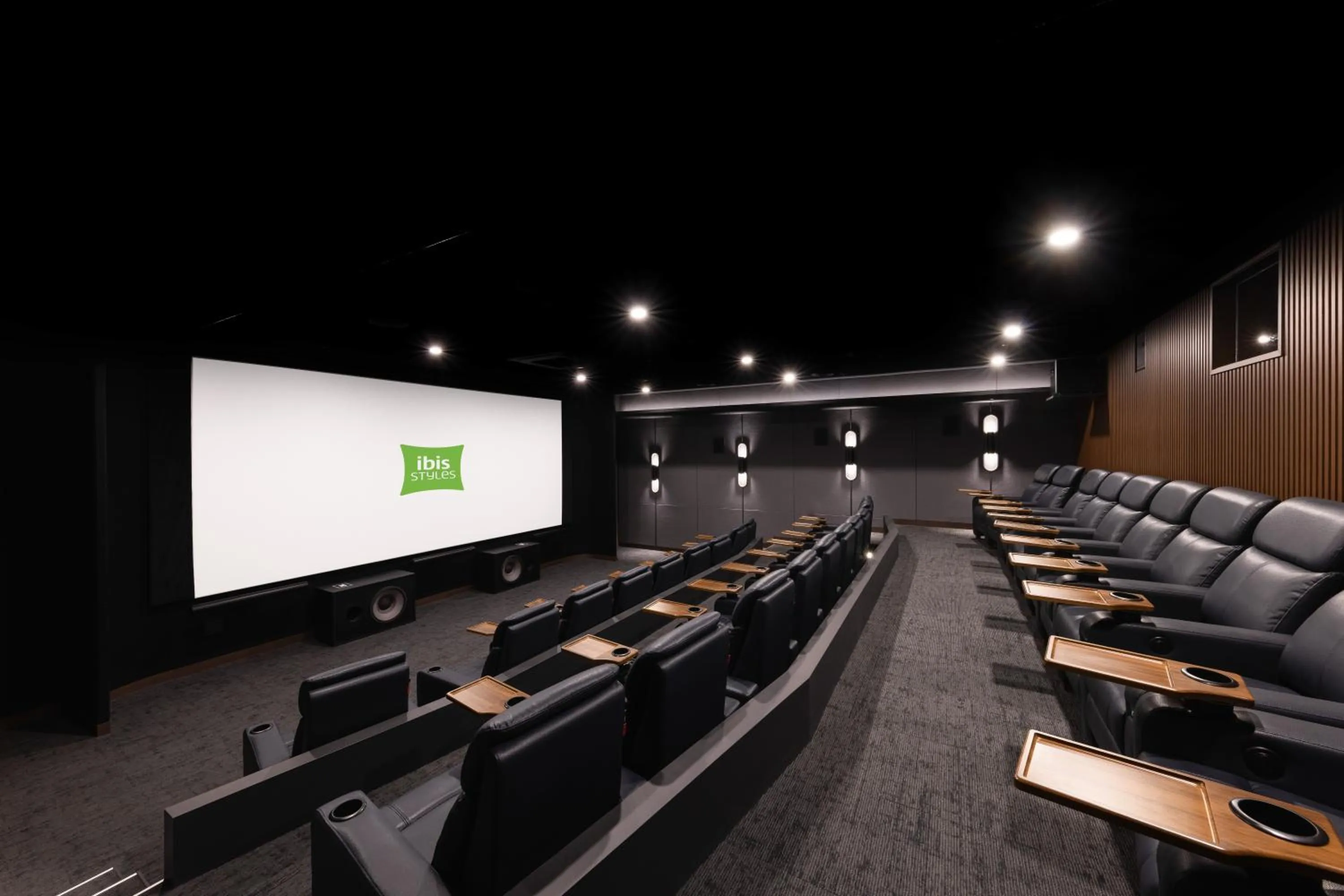 TV and multimedia in Ibis Styles Ambassador Seoul Gangnam