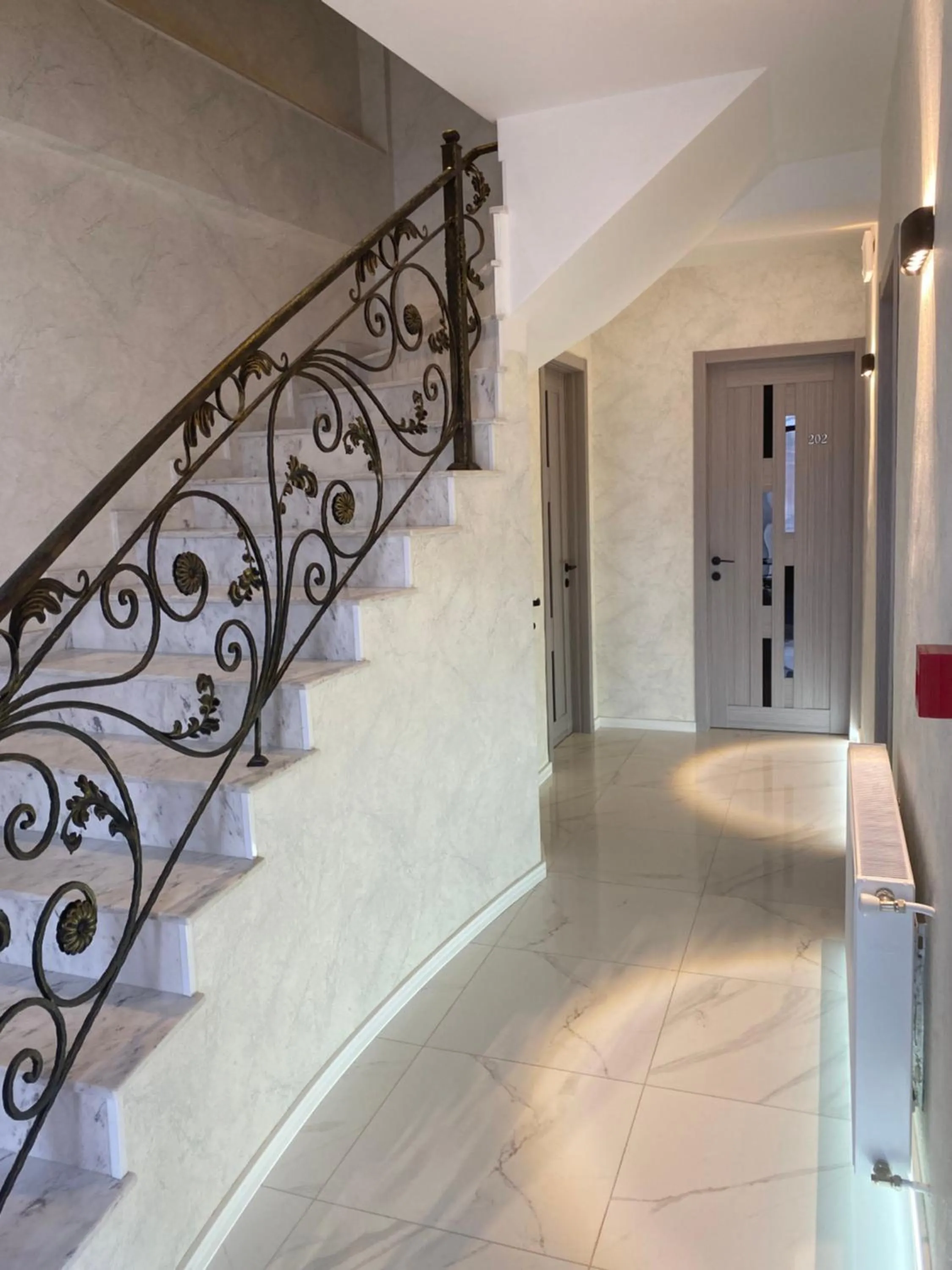 Facade/entrance in Queen Tamar