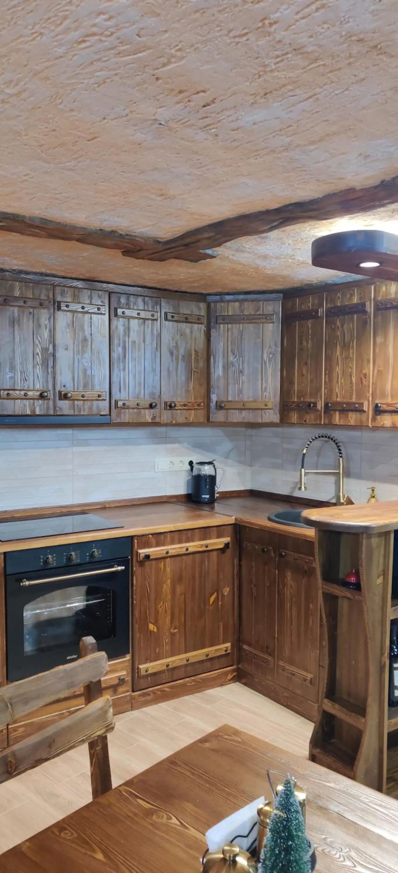 Restaurant/places to eat in Mimino T&G