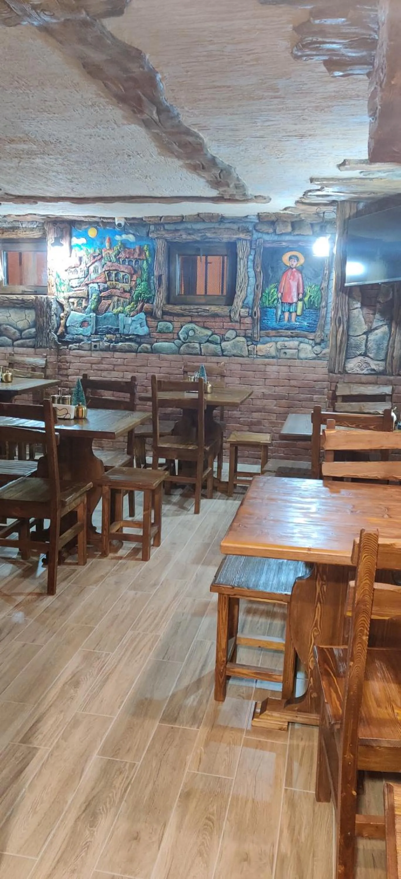 Restaurant/places to eat in Mimino T&G