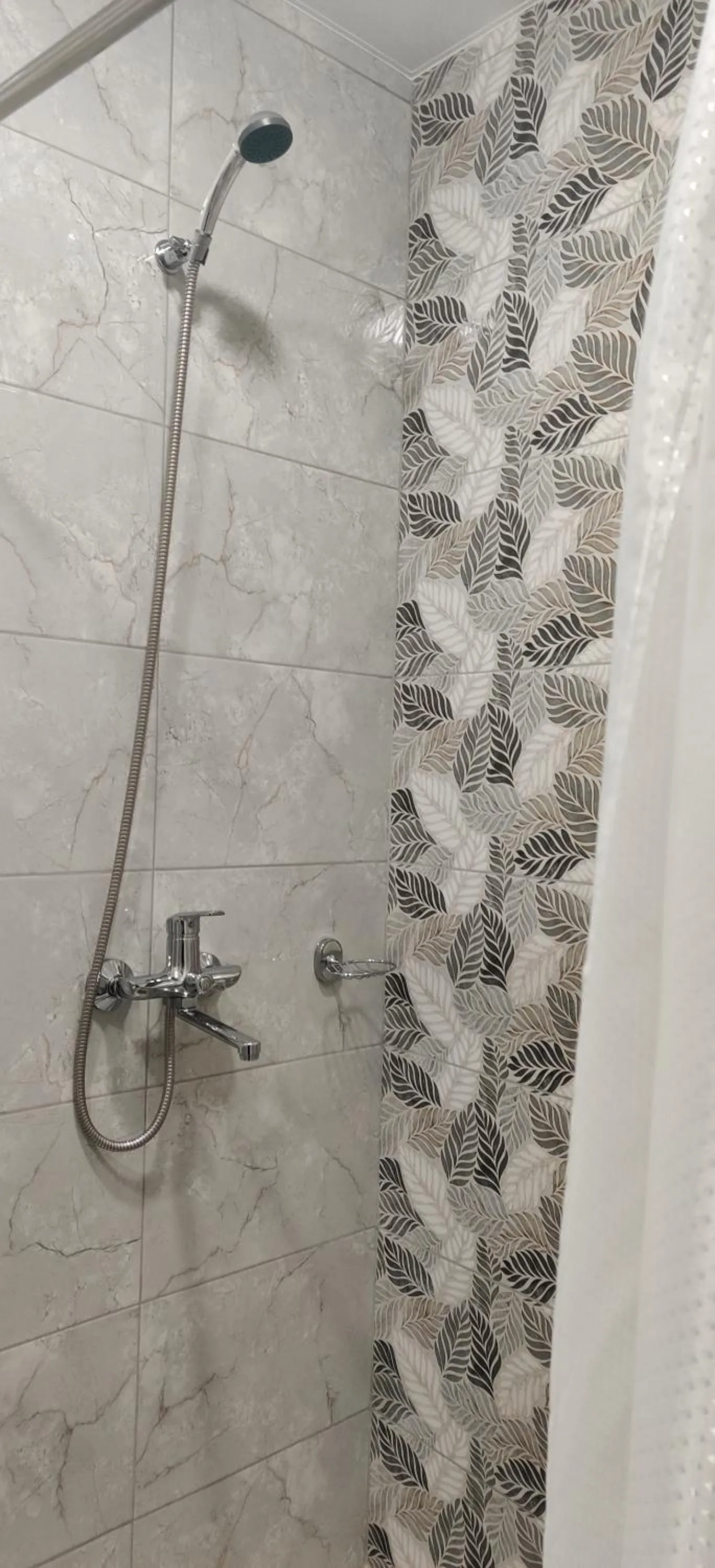 Shower in Queen Tamar