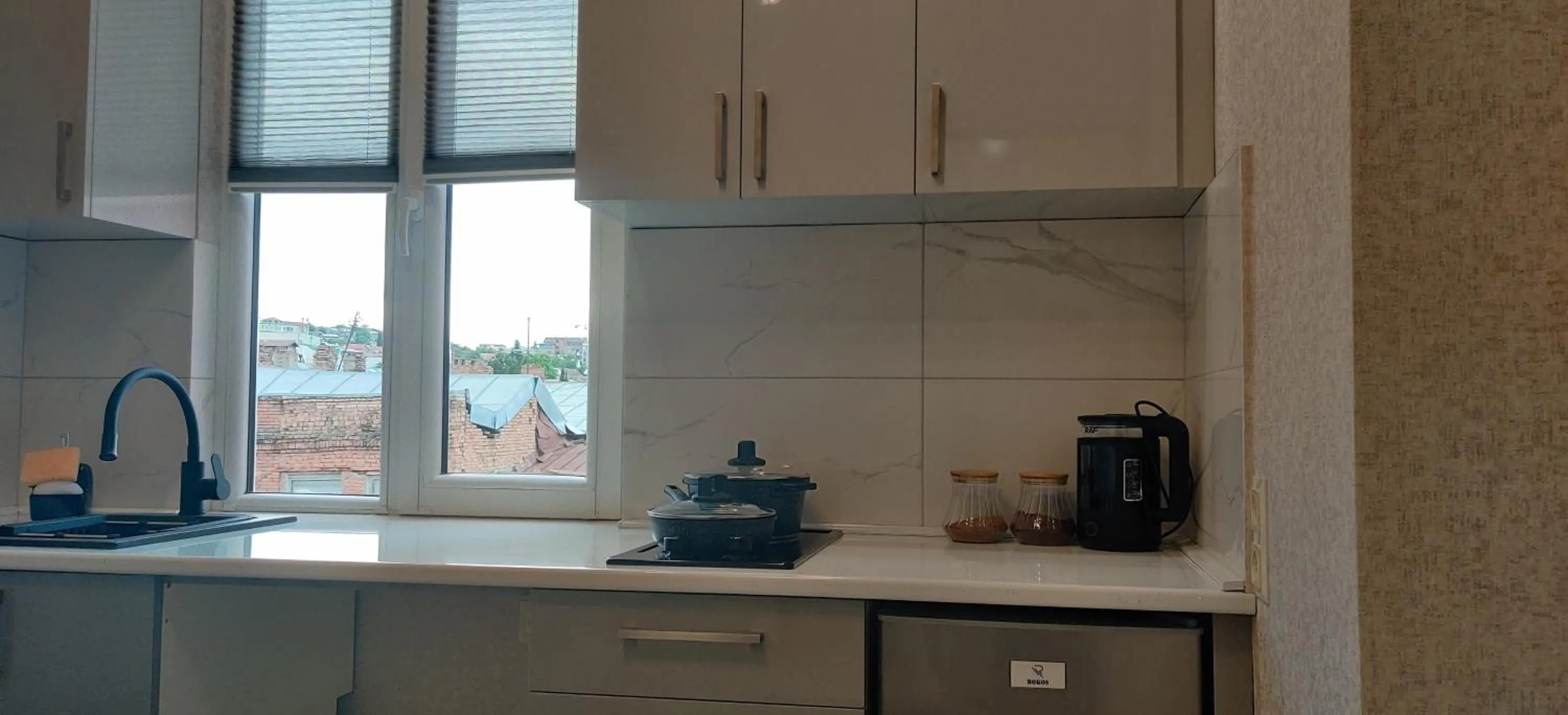 Coffee/tea facilities in Queen Tamar