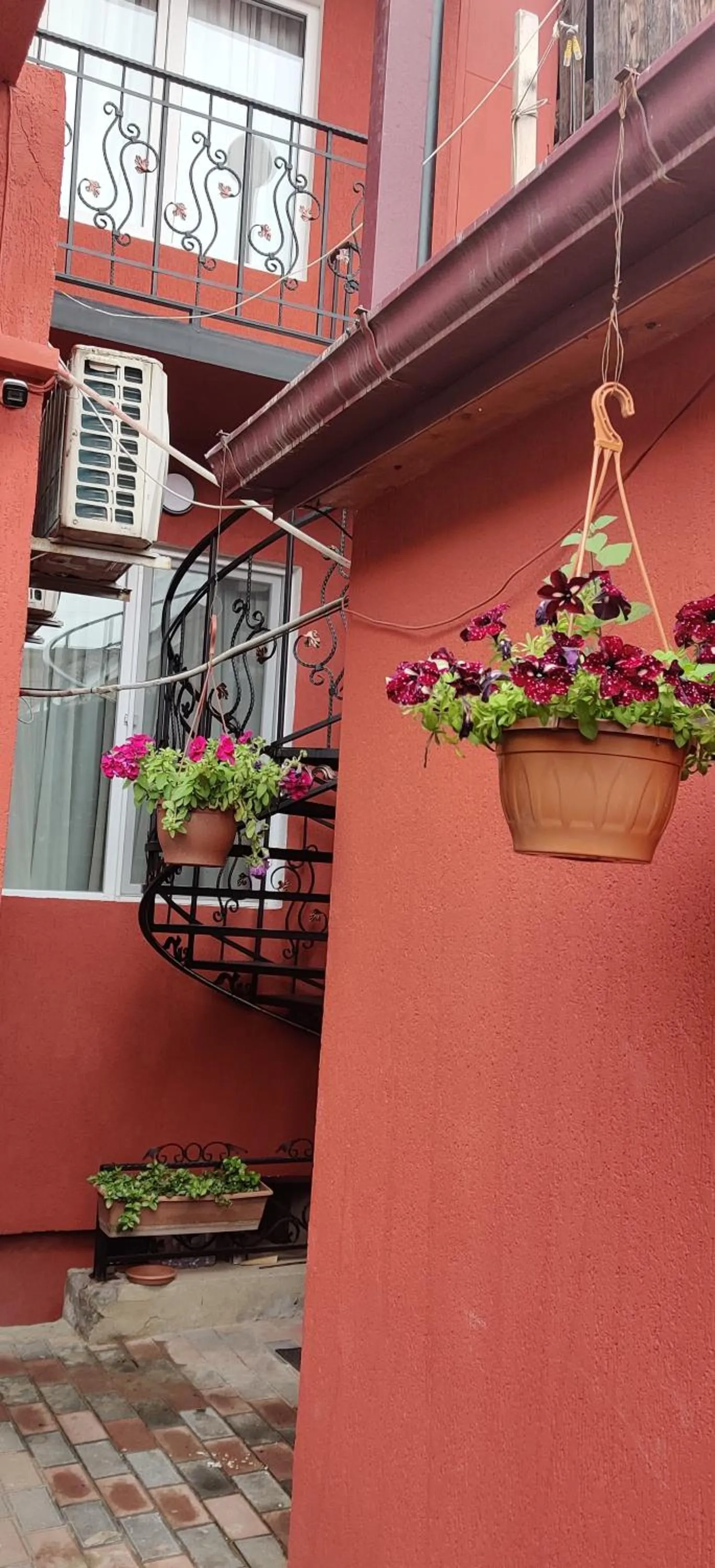 Property building in Queen Tamar