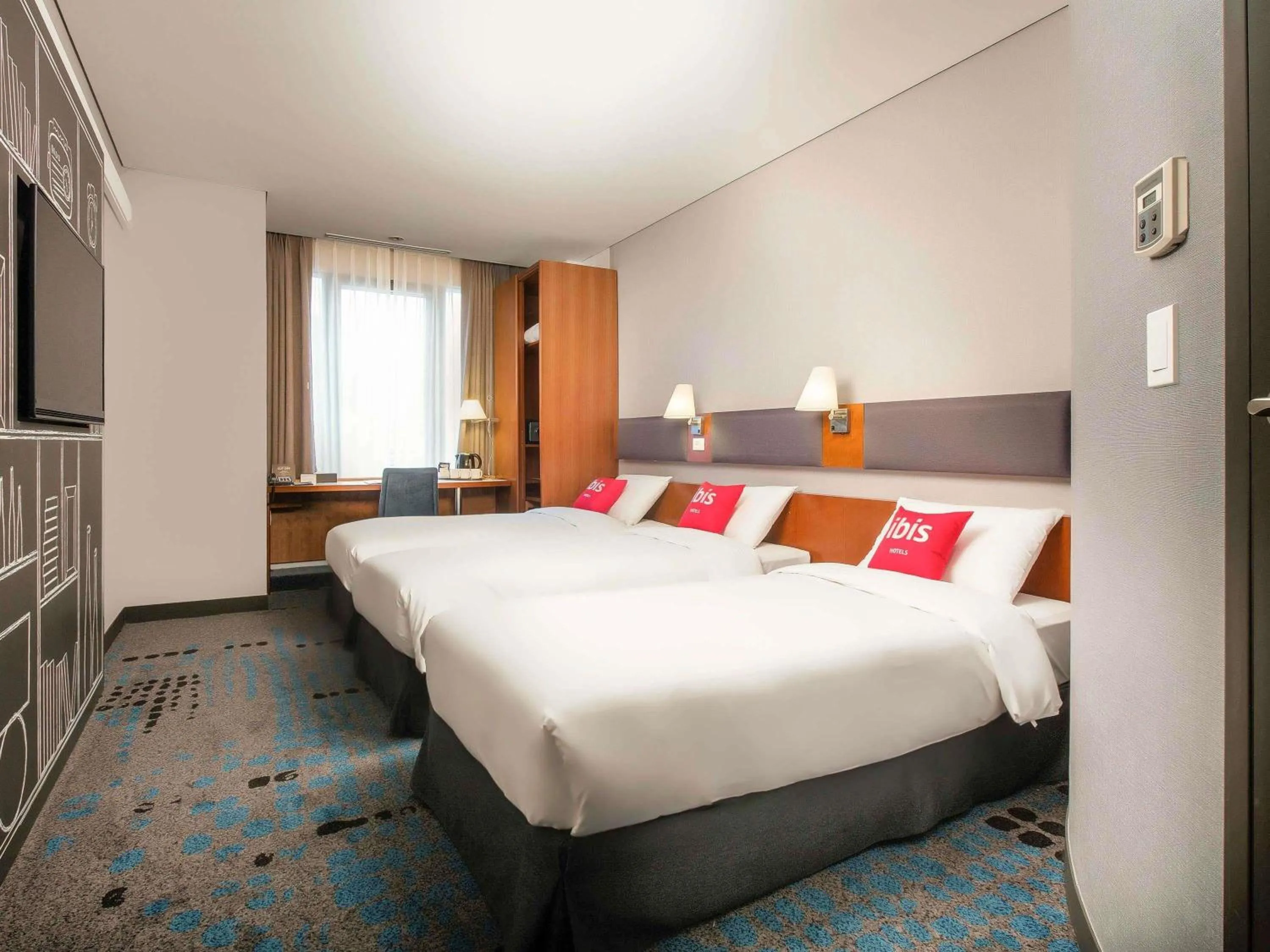 Bedroom, Bed in Ibis Ambassador Myeongdong