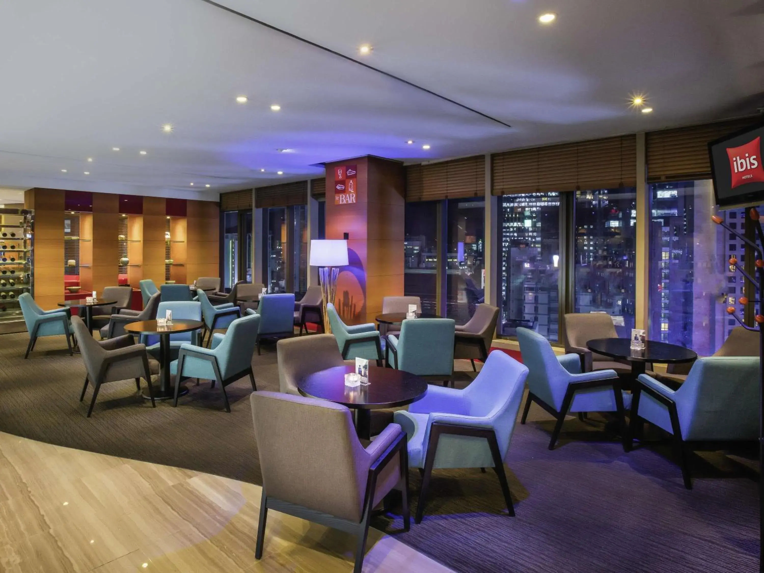 Lounge or bar in Ibis Ambassador Myeongdong Lounge or bar in Ibis Ambassador Myeongdong