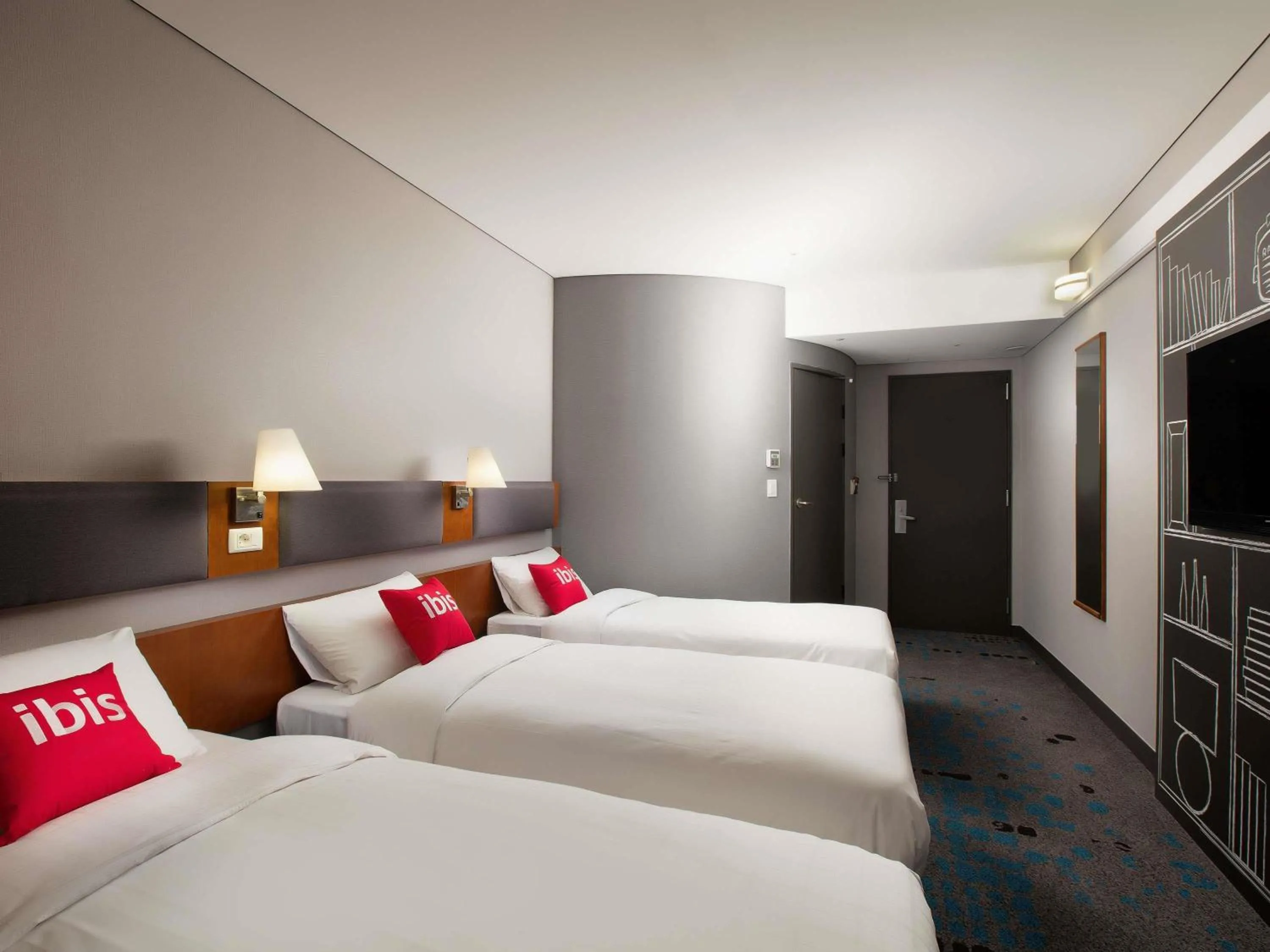 Bedroom, Bed in Ibis Ambassador Myeongdong