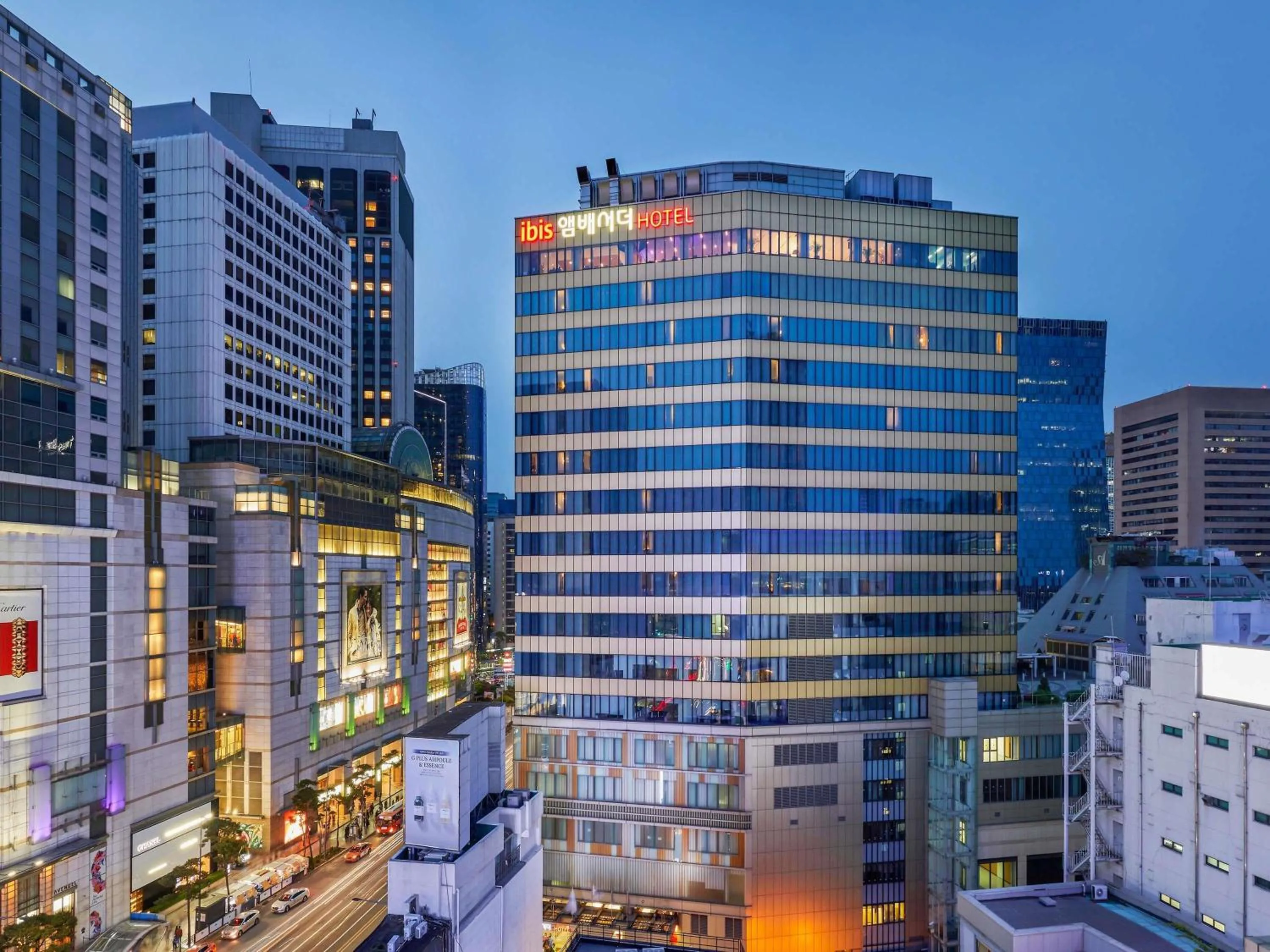 Property building in Ibis Ambassador Myeongdong