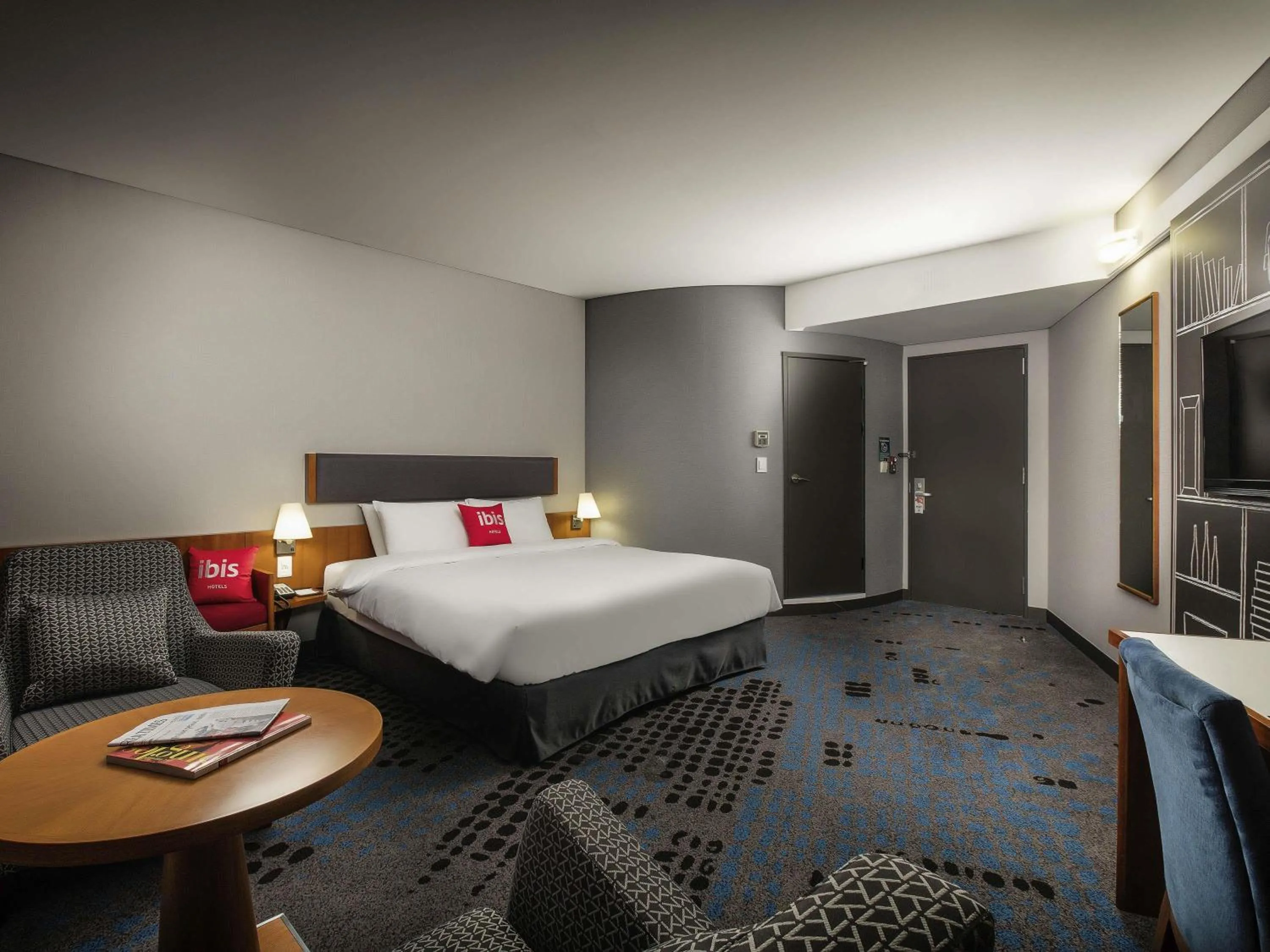 Bedroom, Bed in Ibis Ambassador Myeongdong