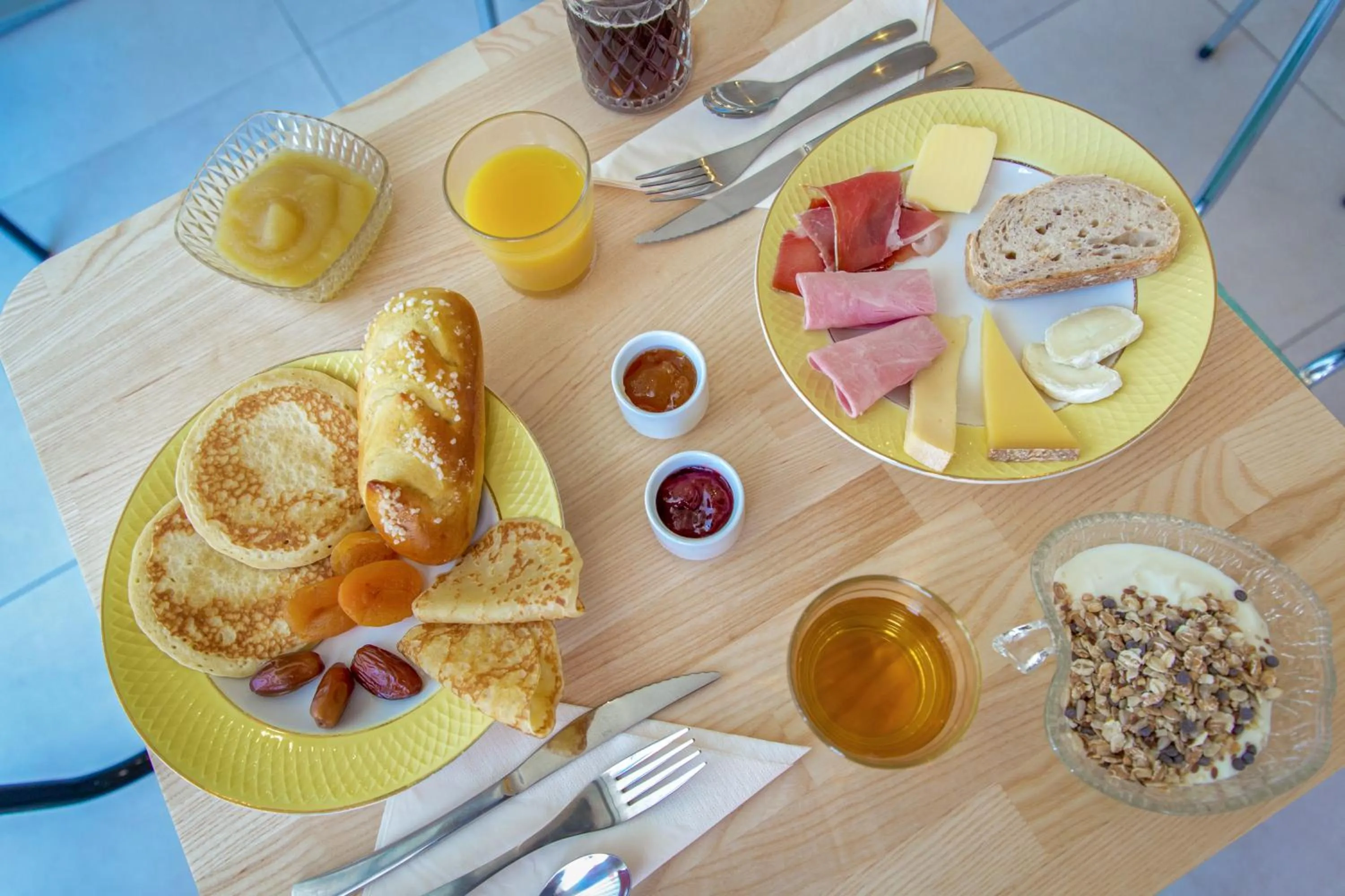 Breakfast in greet hotel Salon de Provence