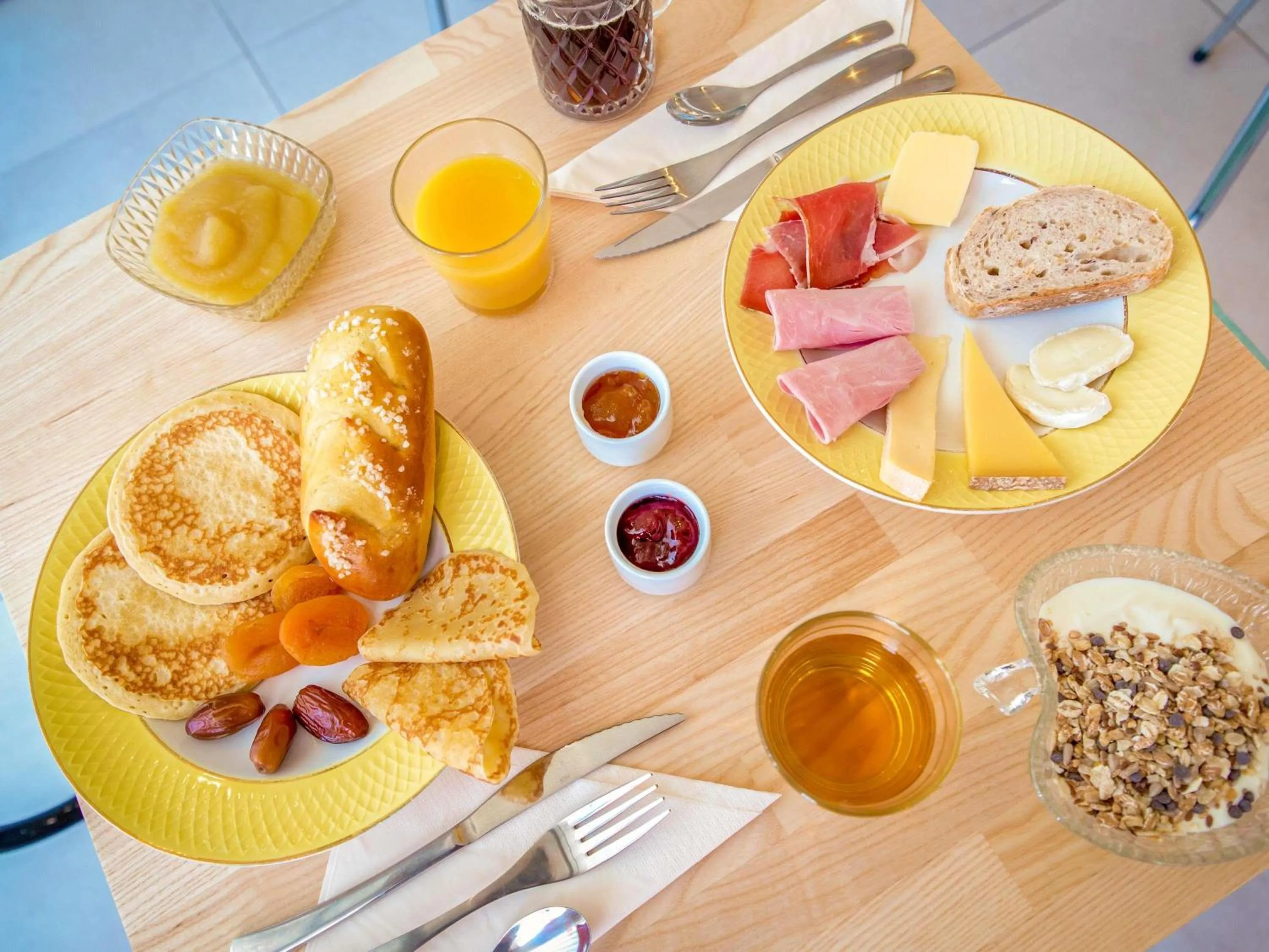 Breakfast in greet hotel Salon de Provence