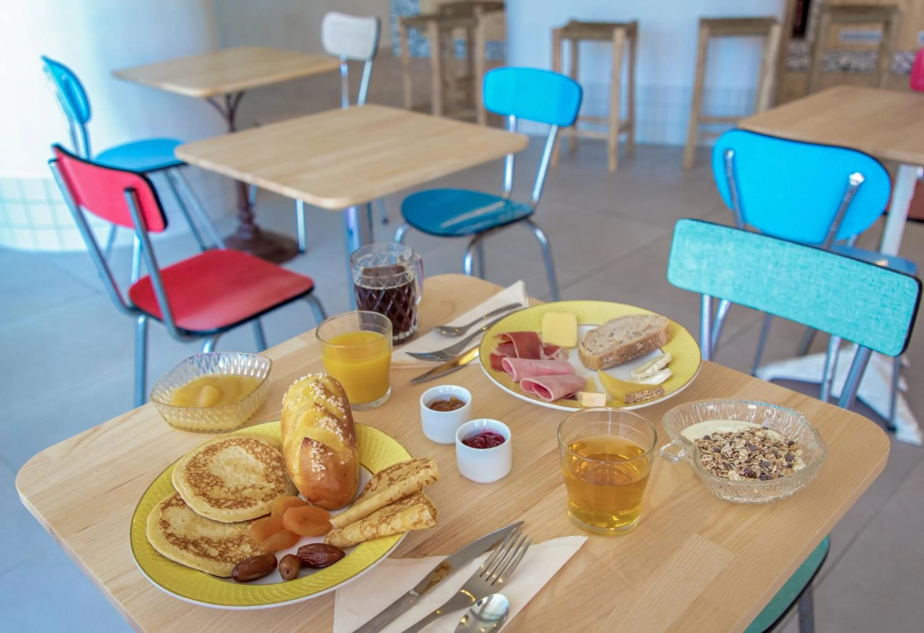 Breakfast in greet hotel Salon de Provence