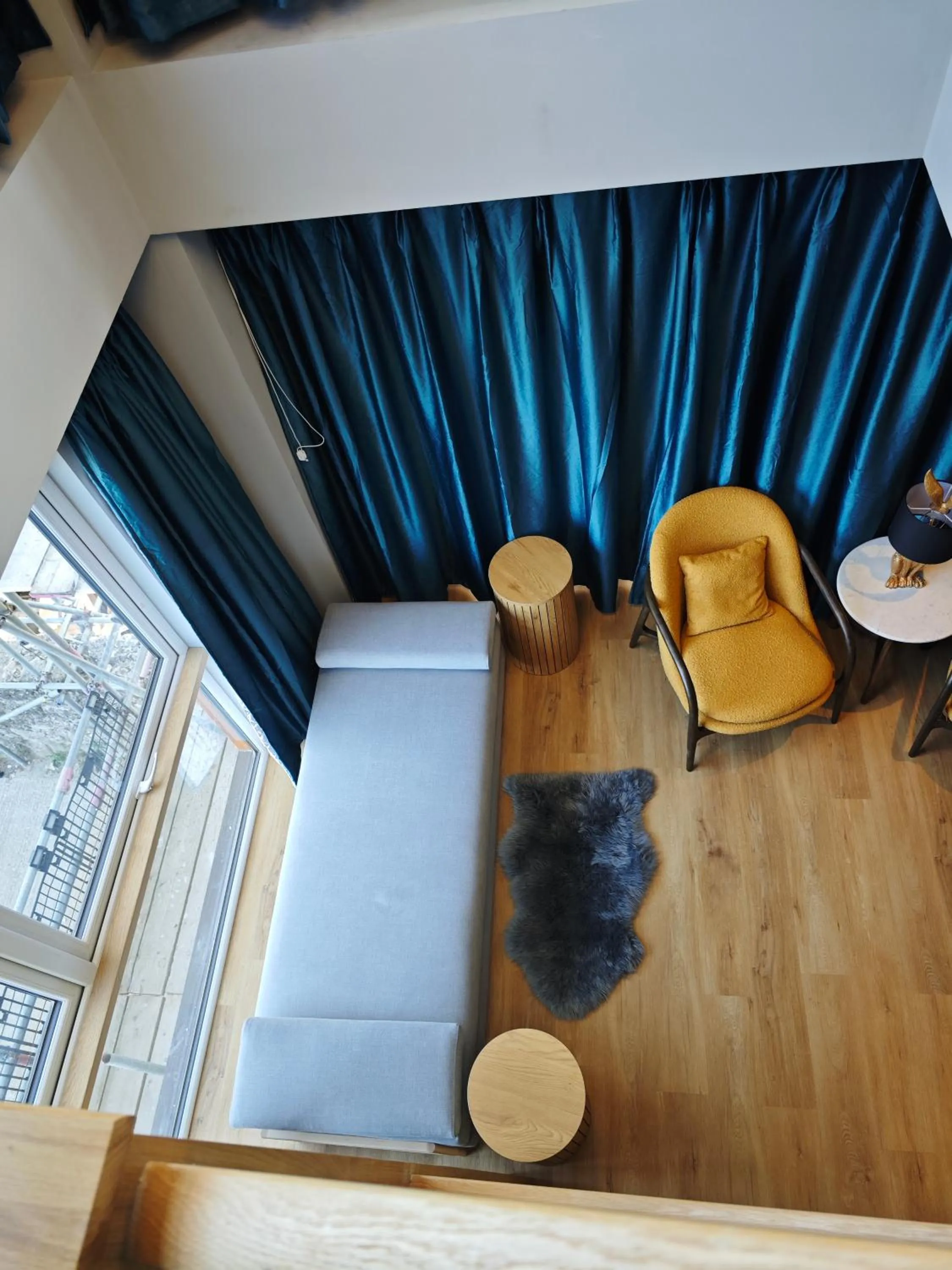 Pinnacle Suites Hotel