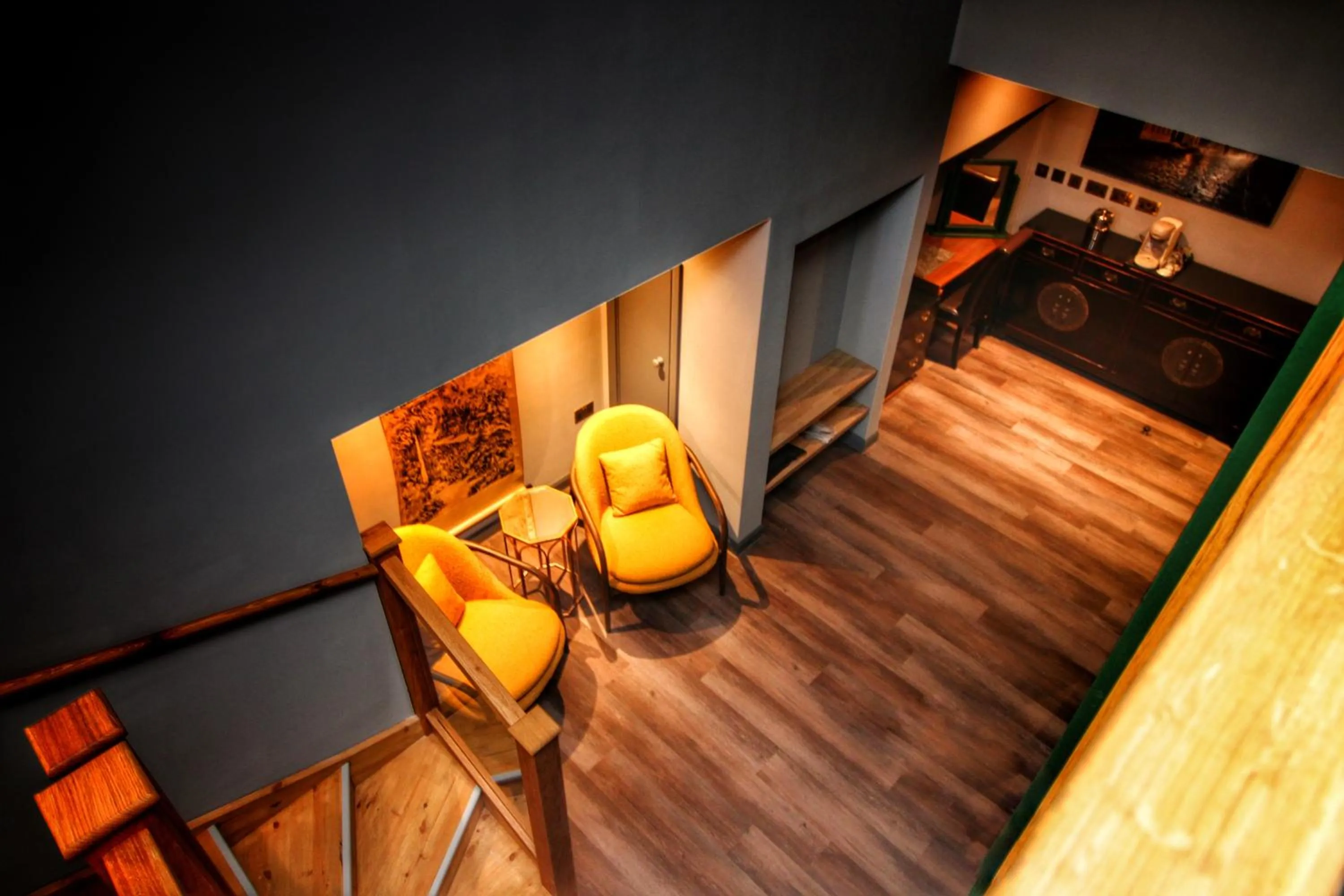 Living room in Pinnacle Suites Hotel