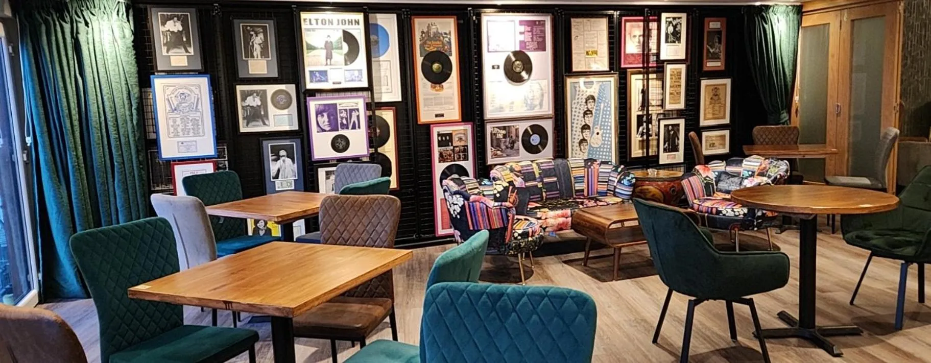 Pinnacle Suites Hotel