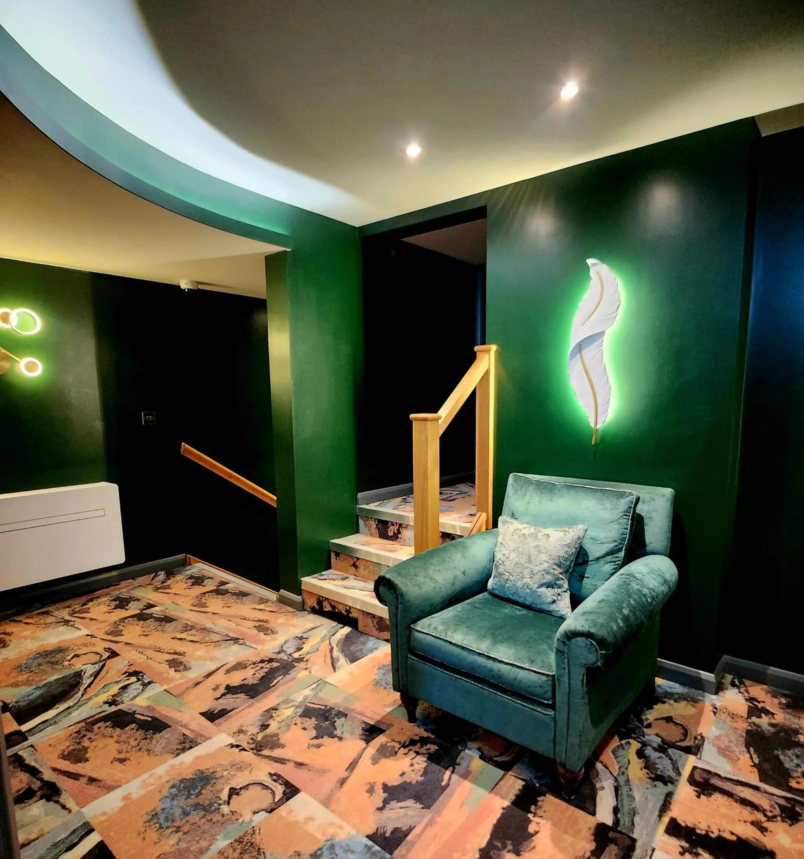 Seating area in Pinnacle Suites Hotel