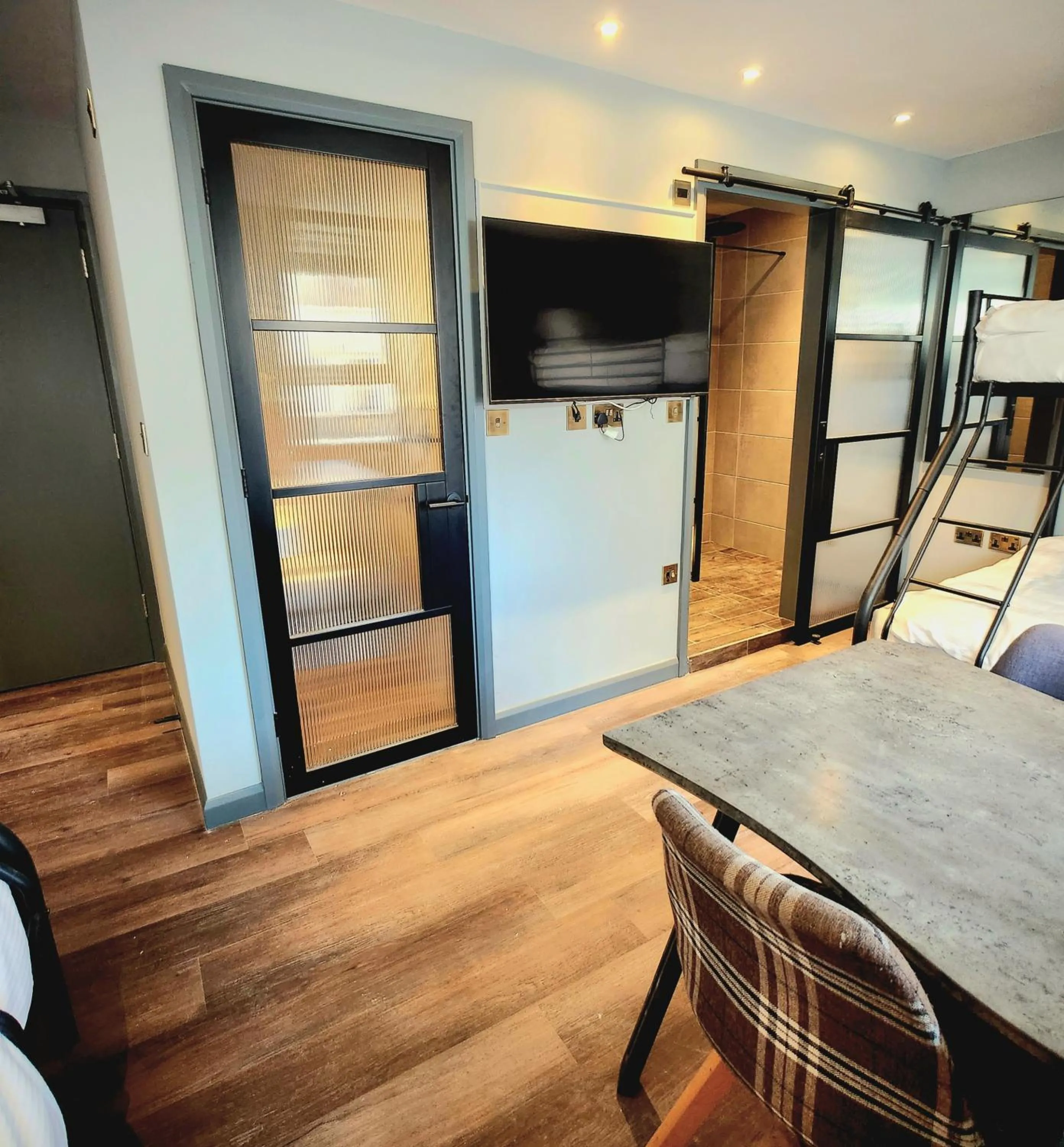 Toilet in Pinnacle Suites Hotel