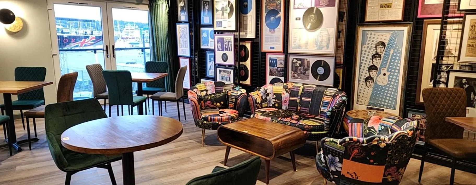 Pinnacle Suites Hotel