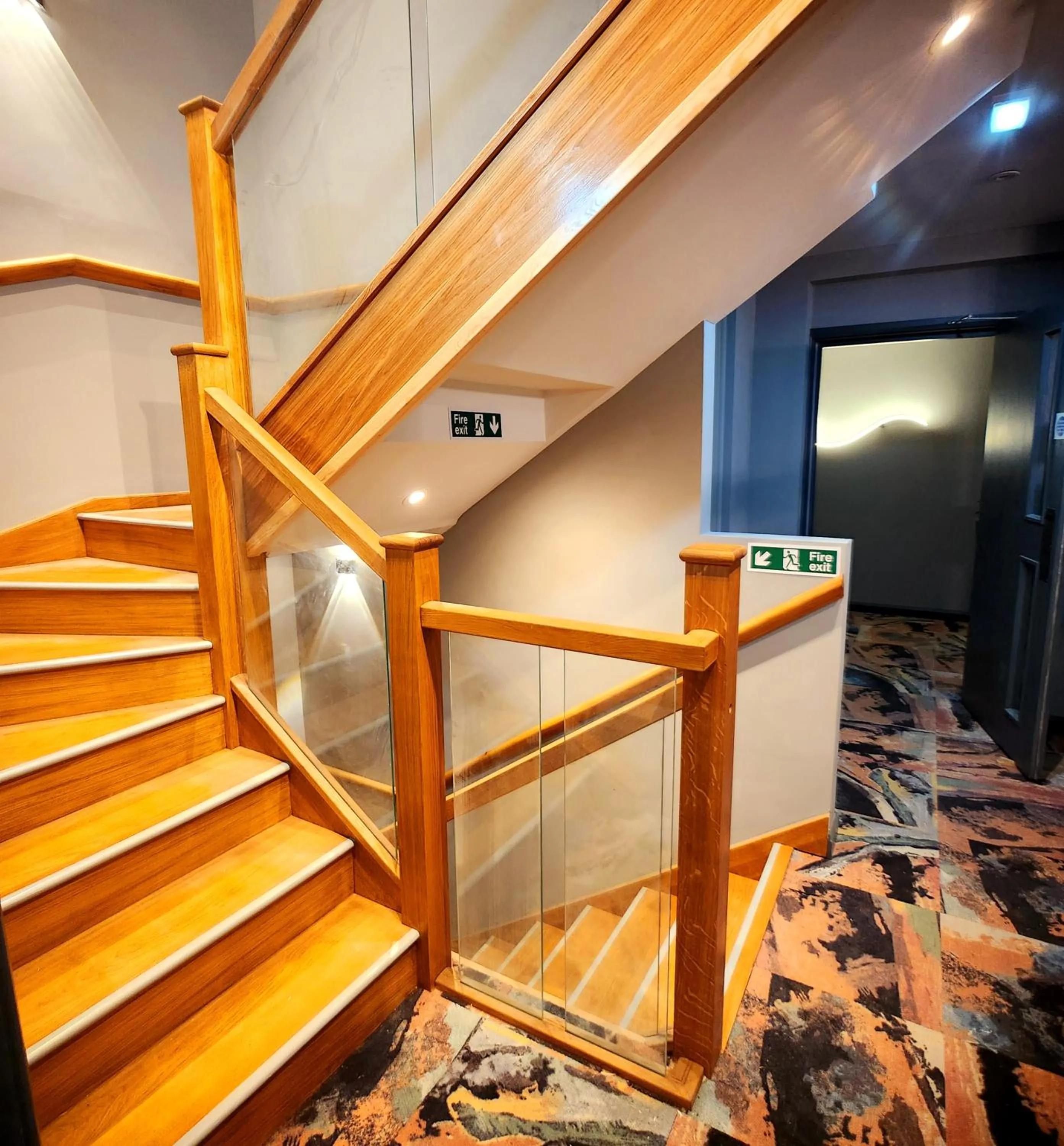 Facade/entrance in Pinnacle Suites Hotel