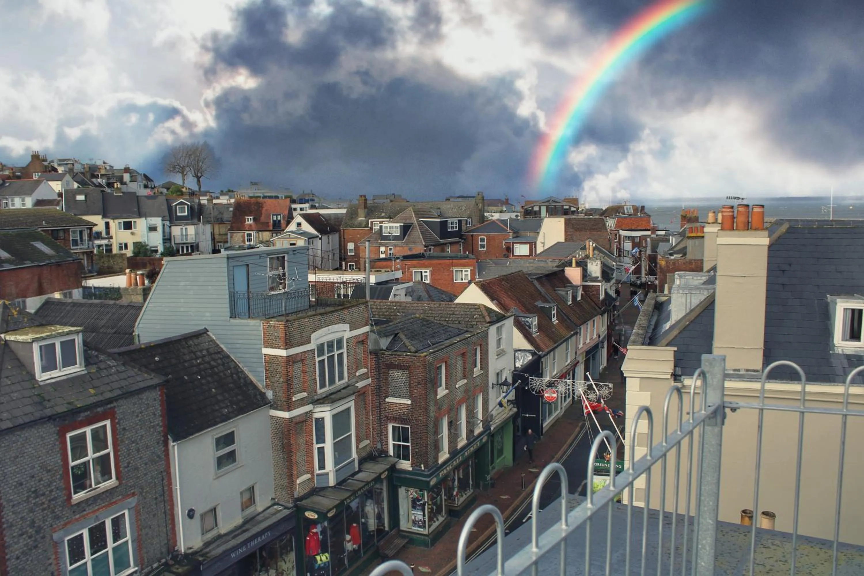 Property building in Pinnacle Suites Hotel