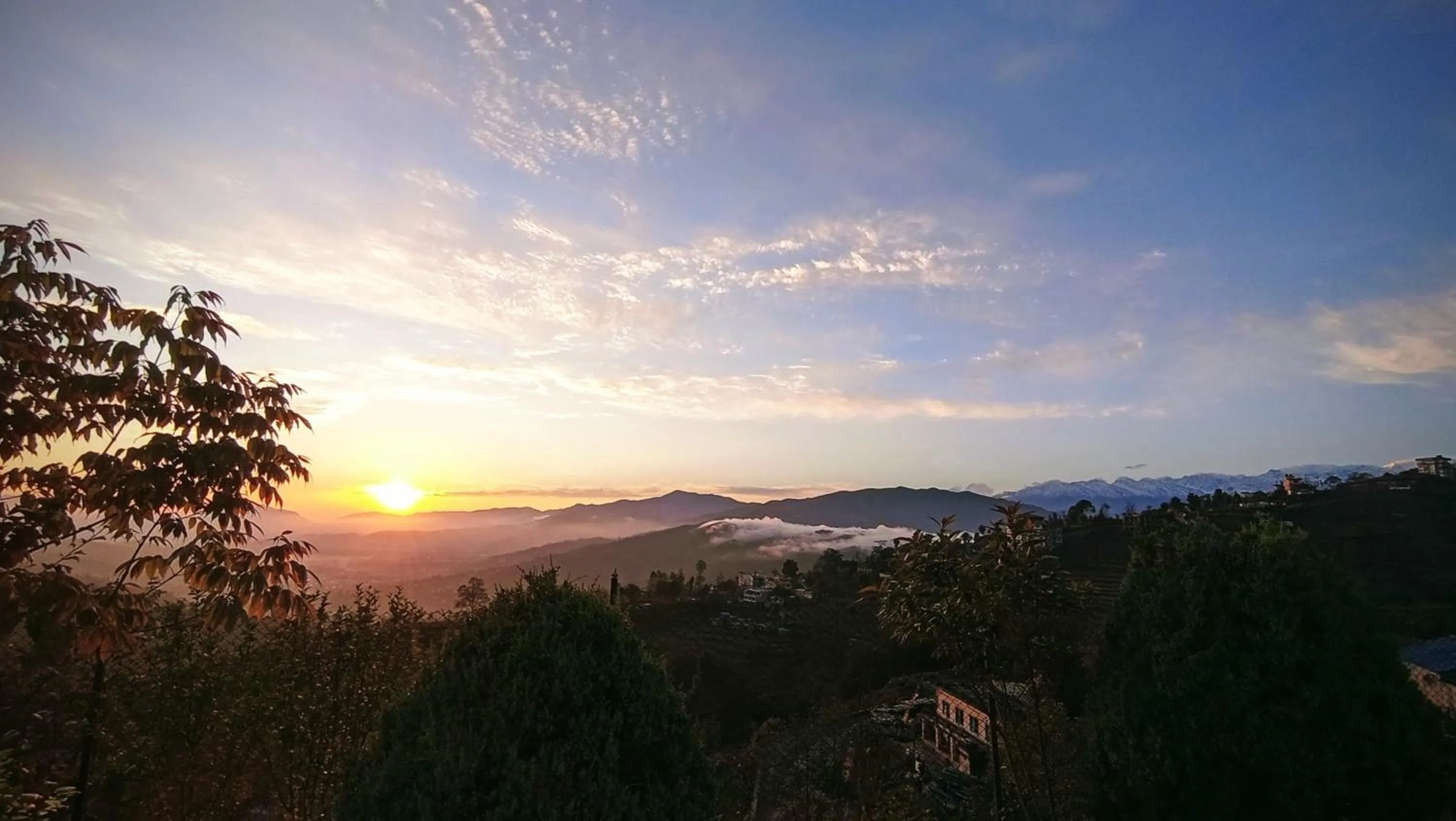 Sunset in Hotell Hill Crown