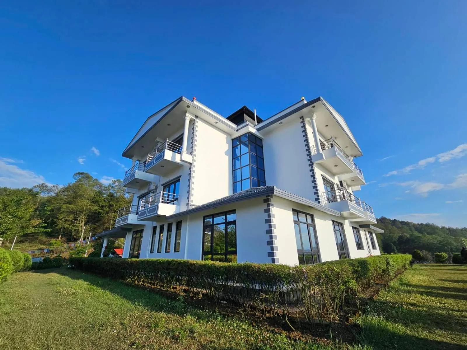 Property building in Hotell Hill Crown