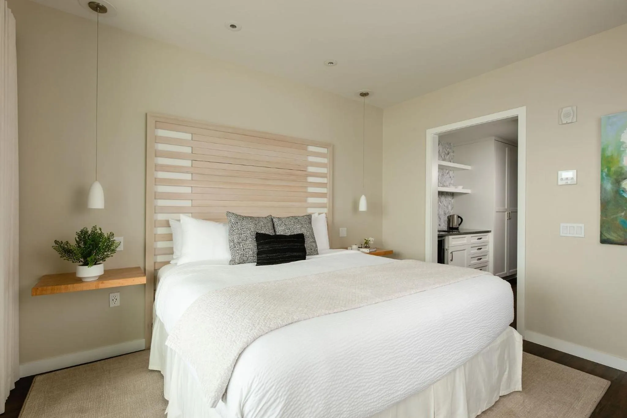 Bed in Outlook Inn on Orcas Island