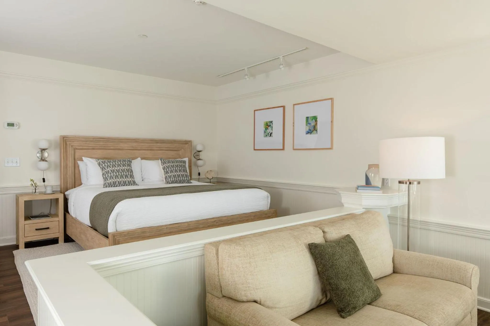 Bed in Outlook Inn on Orcas Island