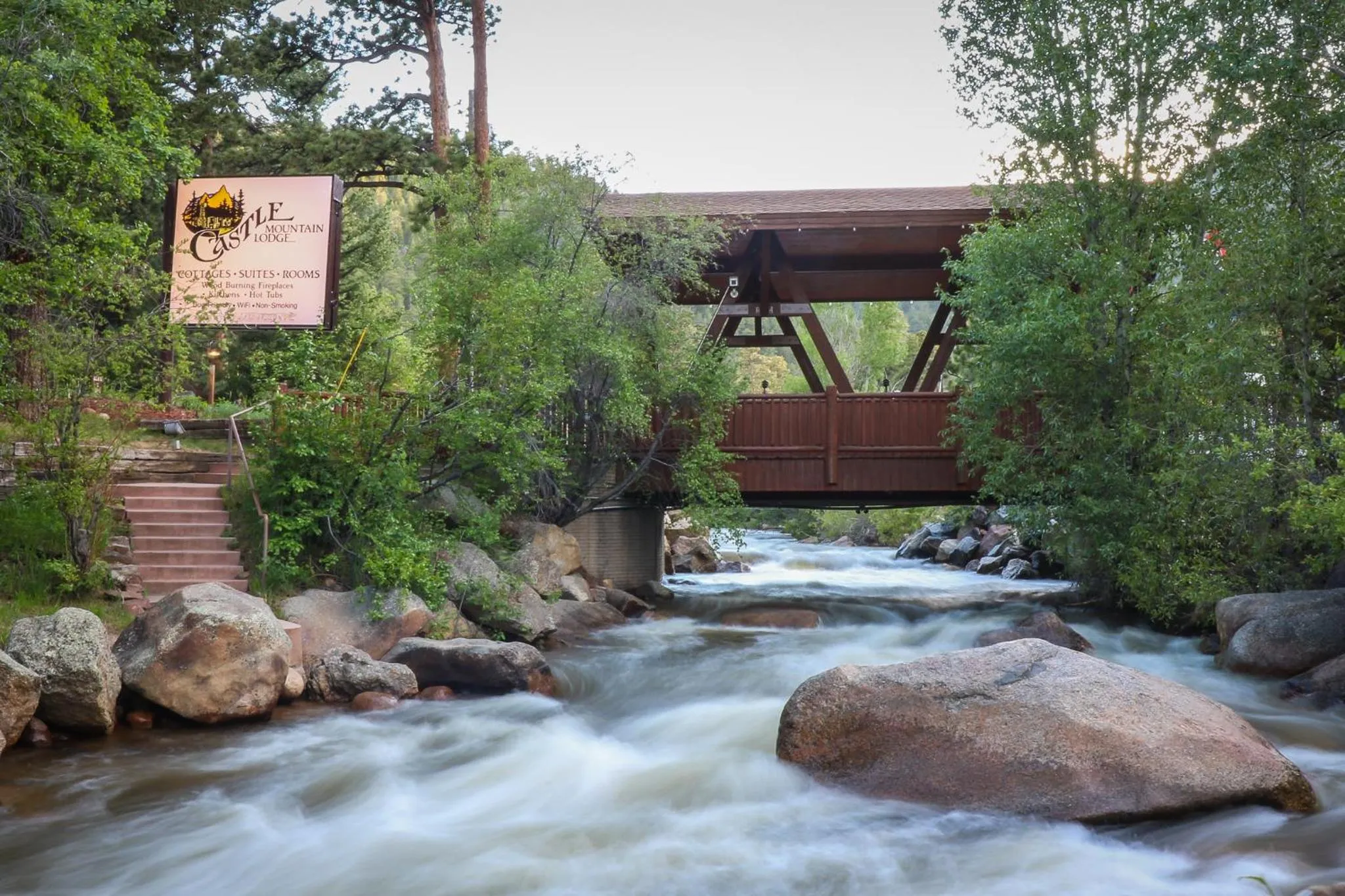 Natural landscape in Castle Mountain Lodge