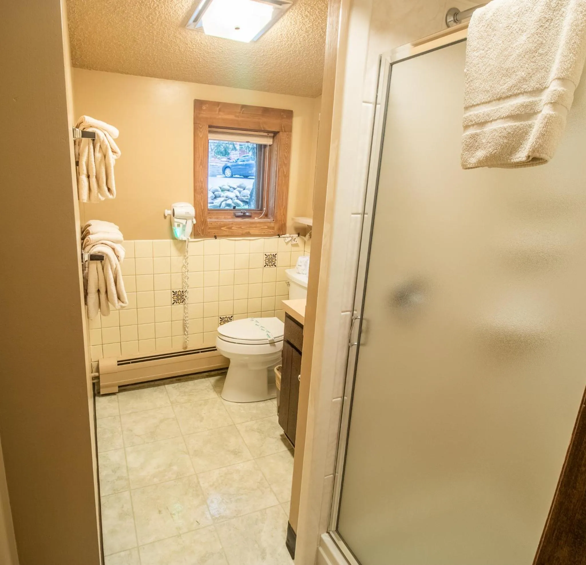Shower in Castle Mountain Lodge