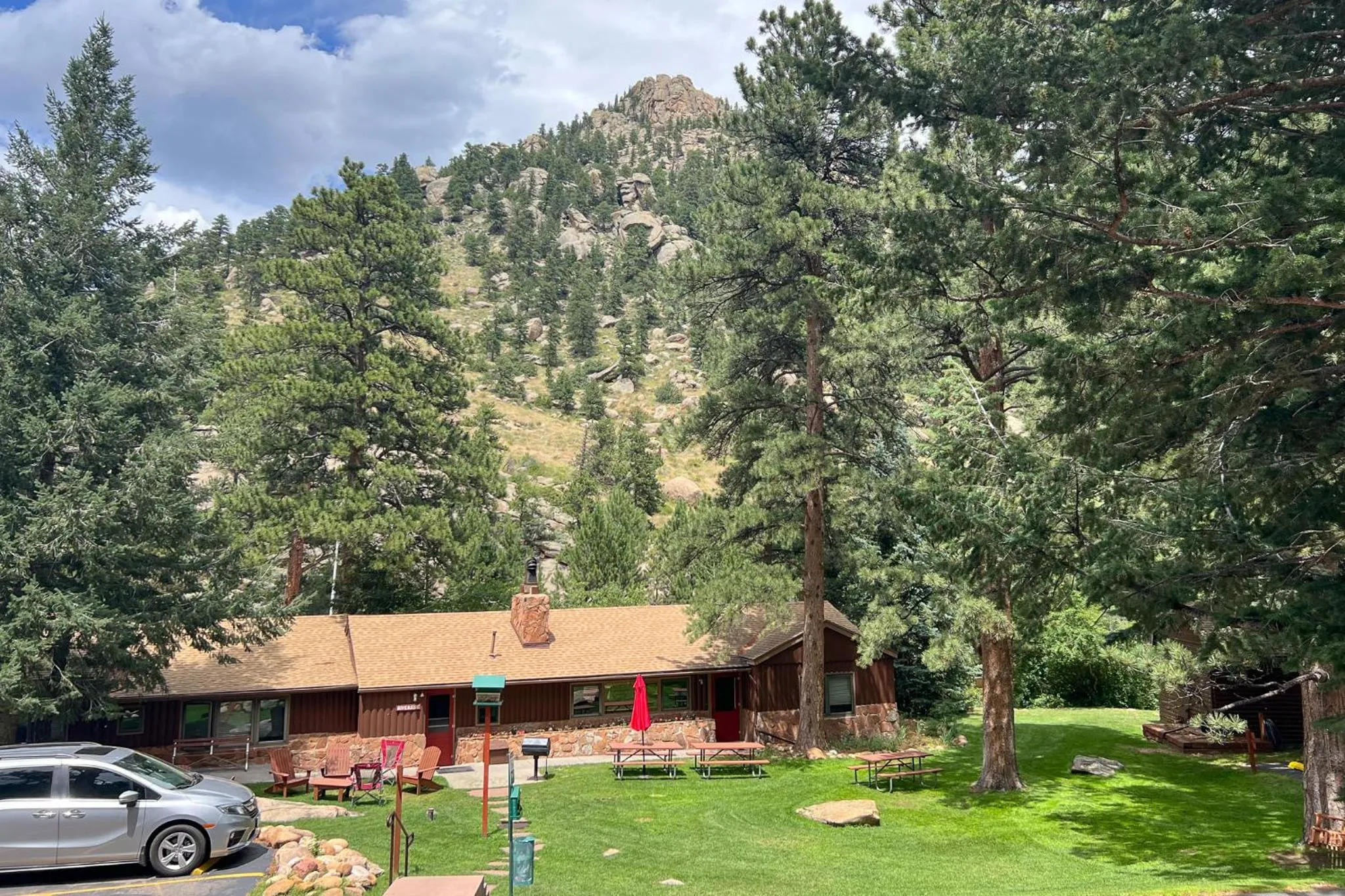 Mountain view in Castle Mountain Lodge