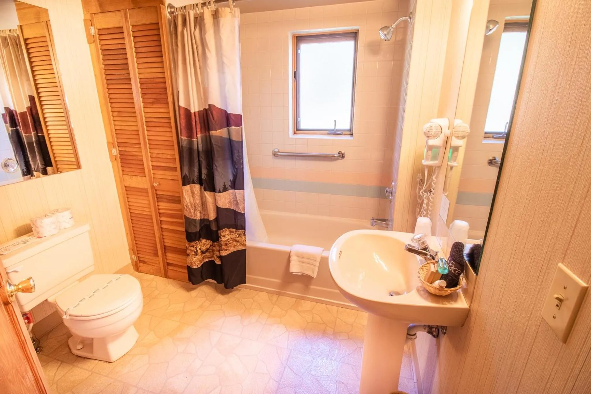 Shower in Castle Mountain Lodge