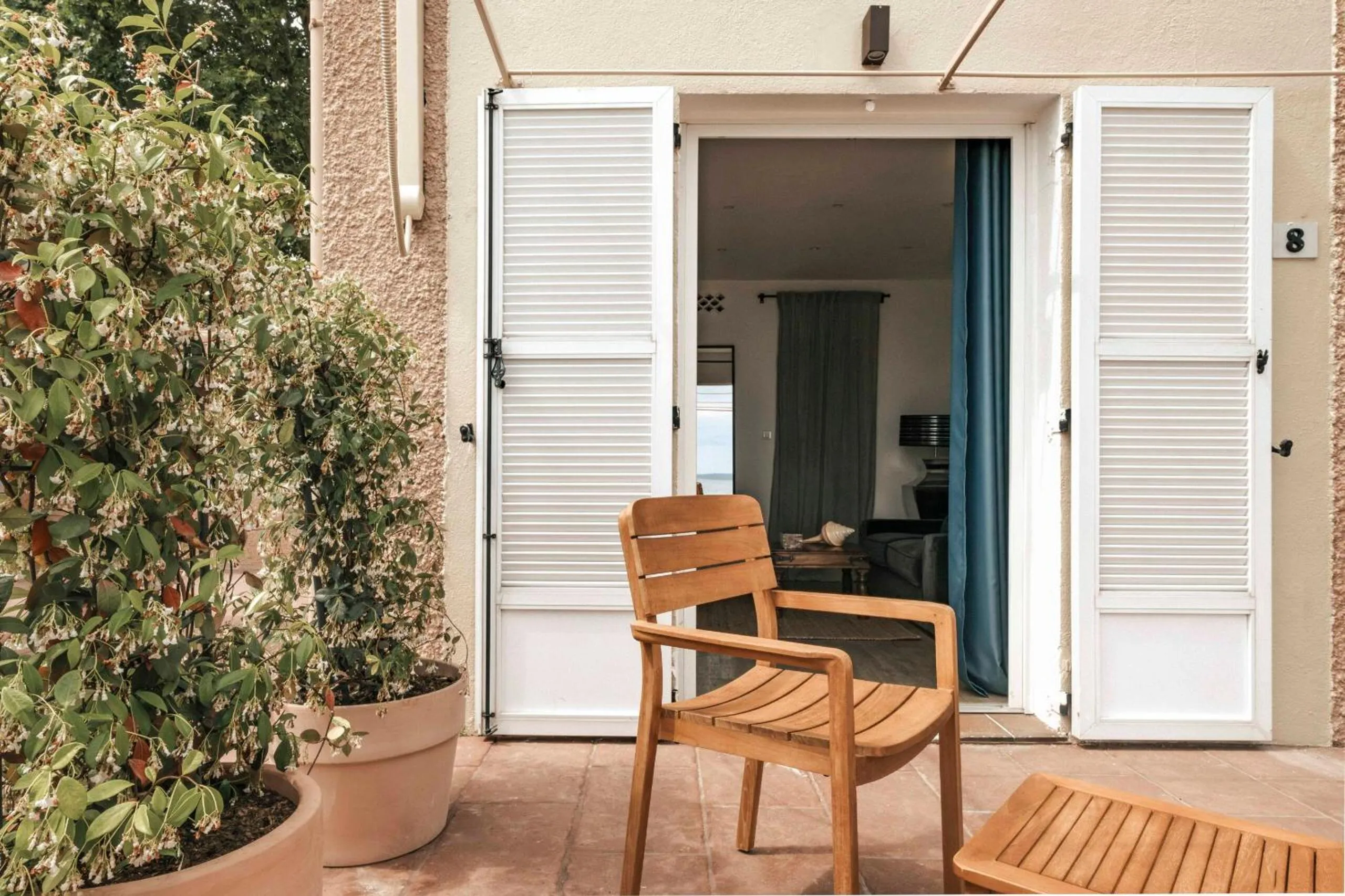 Patio in Surplage Hôtel Cavalière