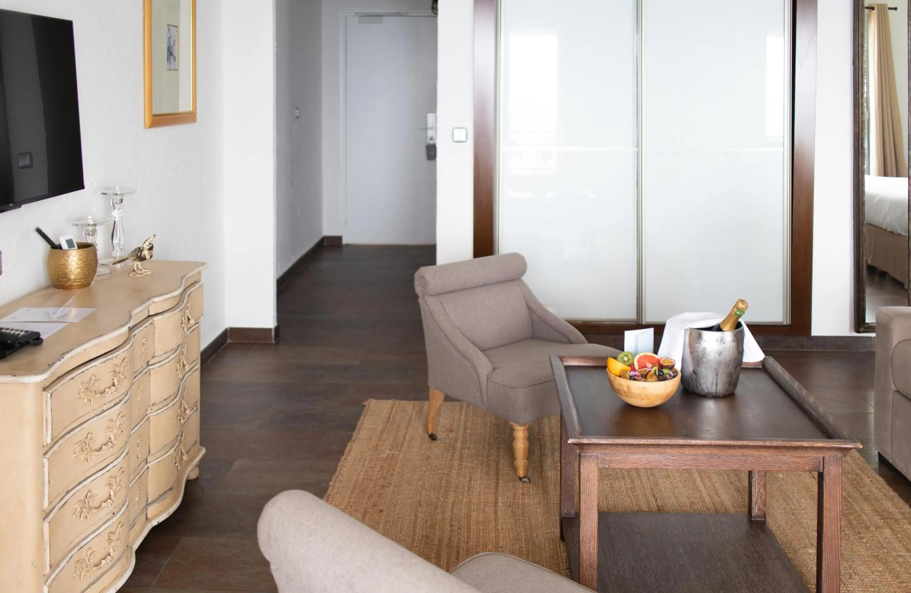 Living room in Surplage Hôtel Cavalière