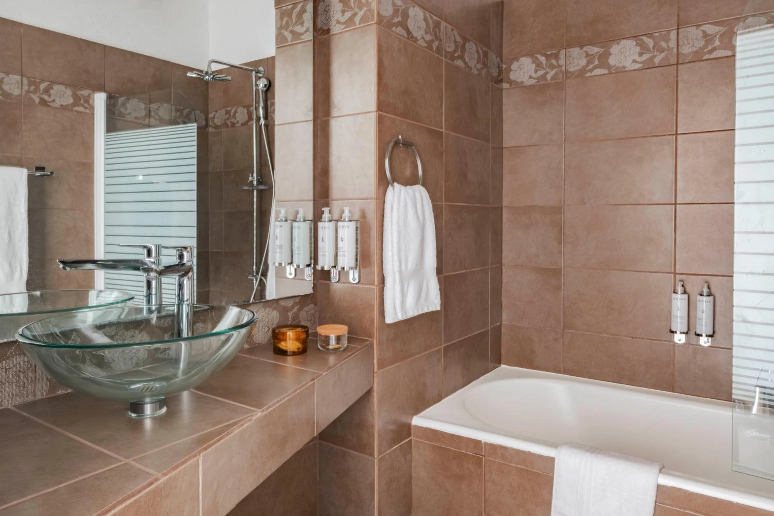 Bathroom in Surplage Hôtel Cavalière