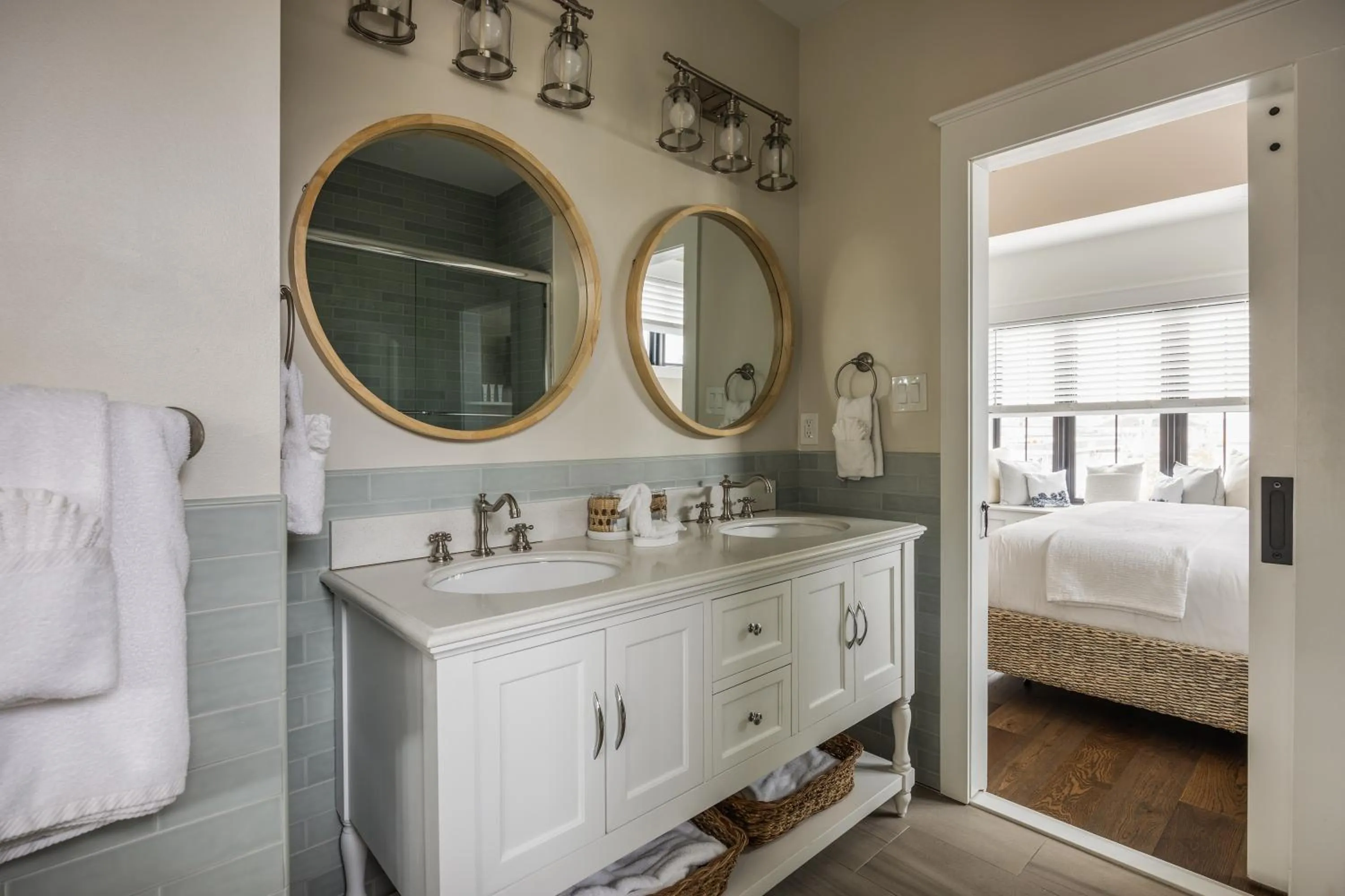 Bathroom, Bed in The Hen Houses