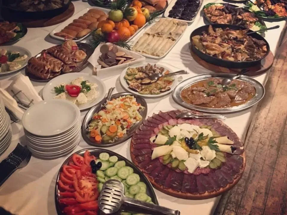 Food in Hotel Snjezna kuca - Nature Park of Bosnia Herzegovina