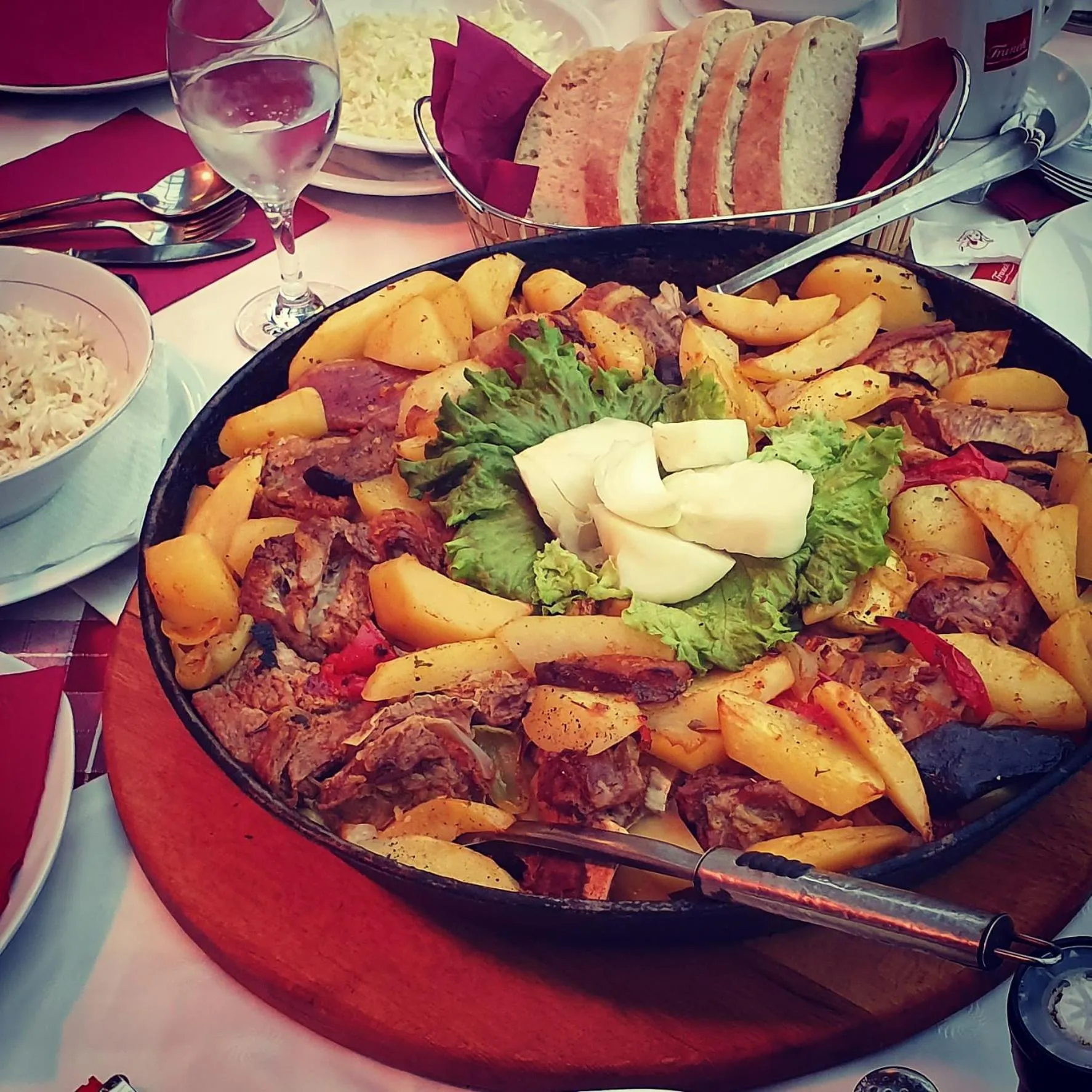 Food and drinks in Hotel Snjezna kuca - Nature Park of Bosnia Herzegovina