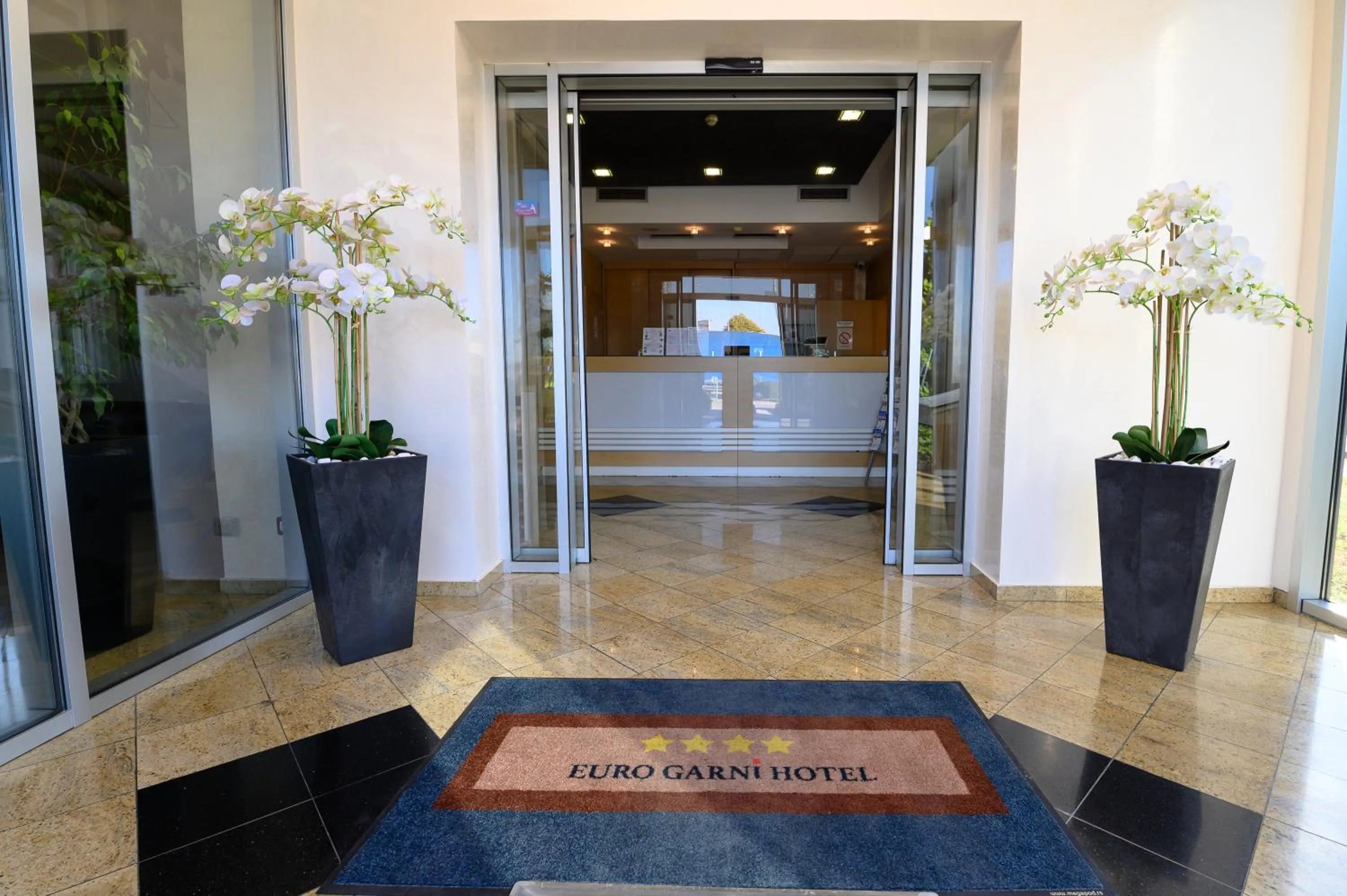 Lobby or reception in Euro Garni Hotel