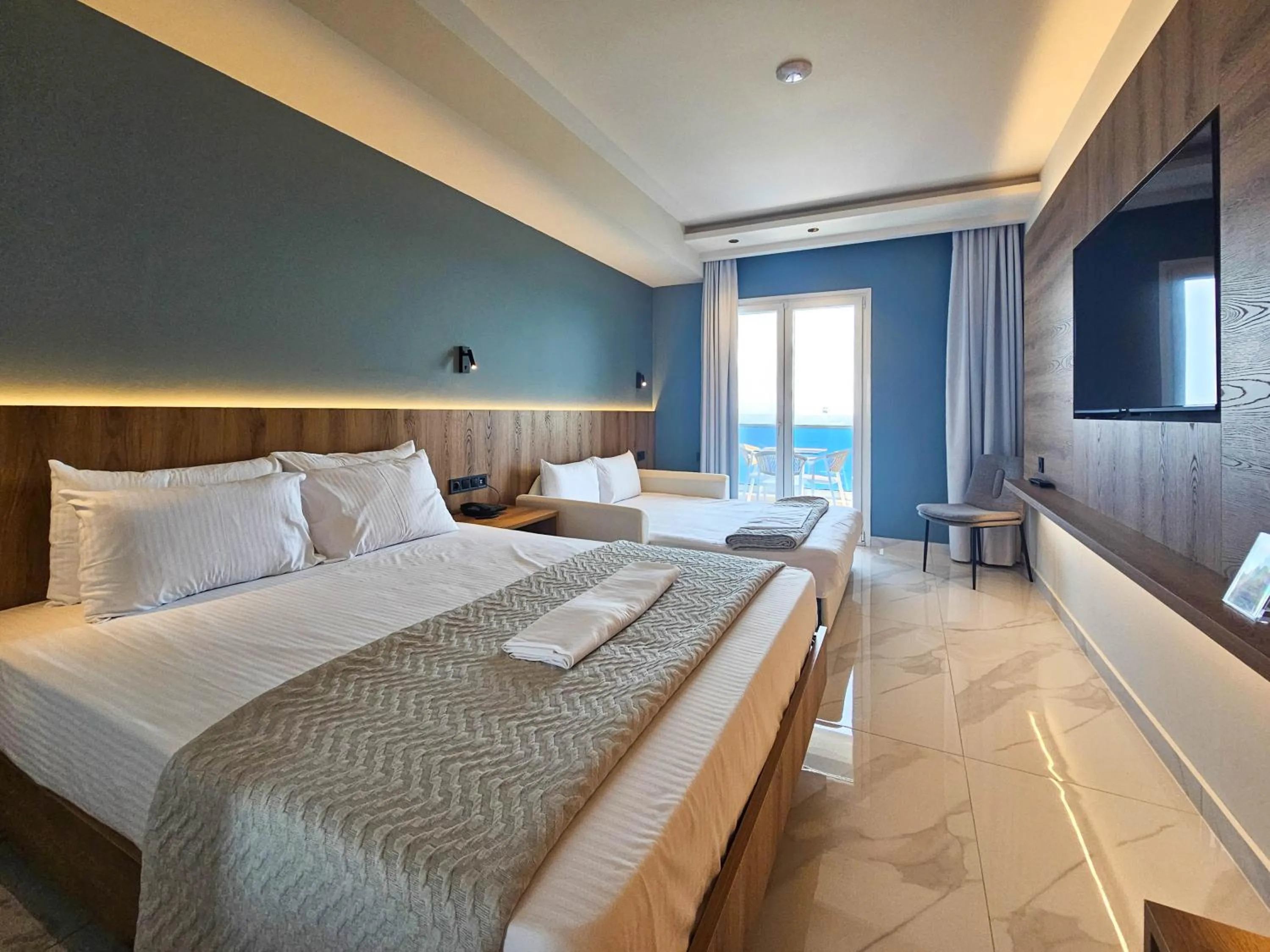 TV and multimedia, Bed in AKTEON GIRNI