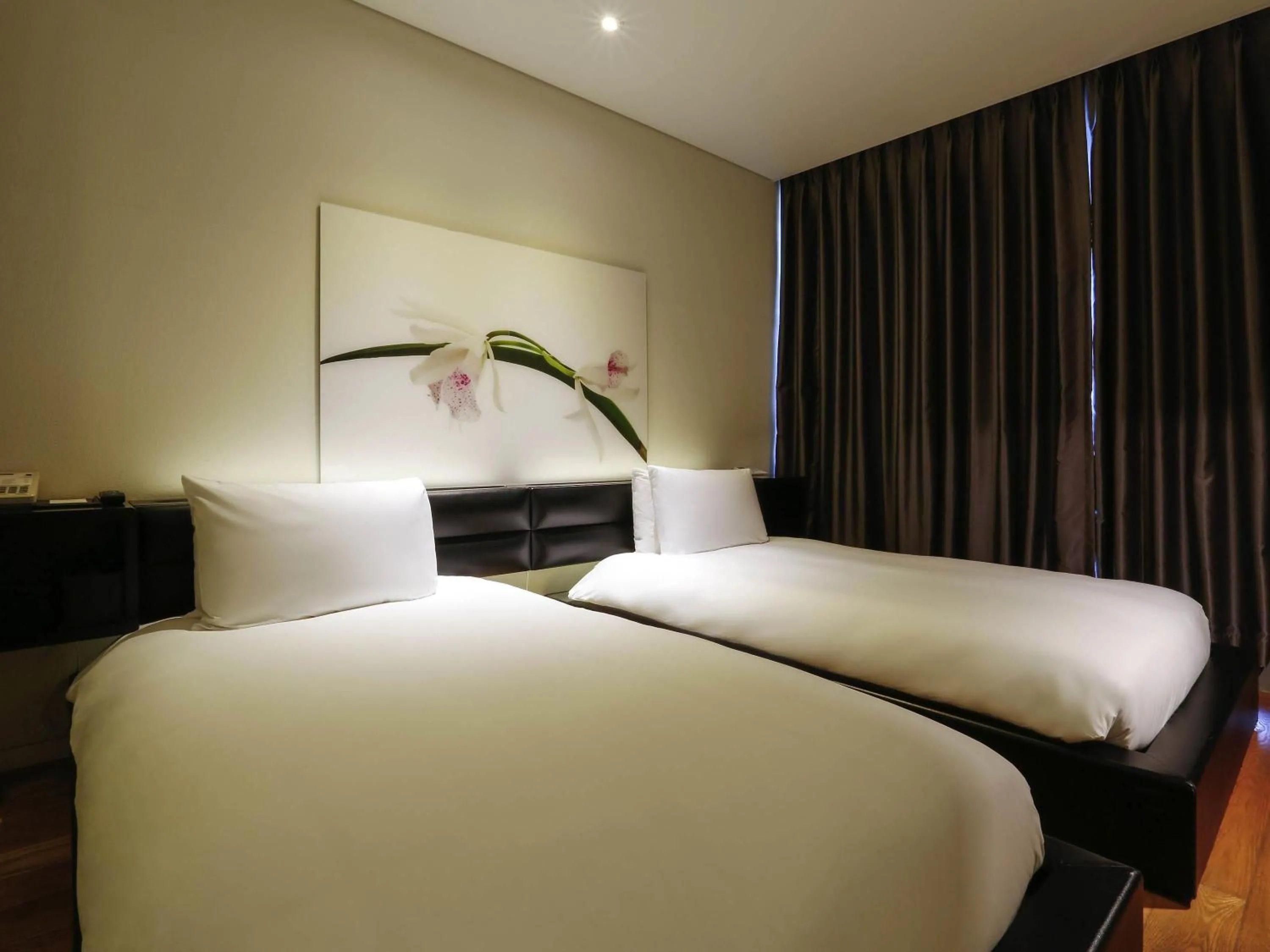 Bedroom, Bed in Grand Mercure Ambassador Changwon